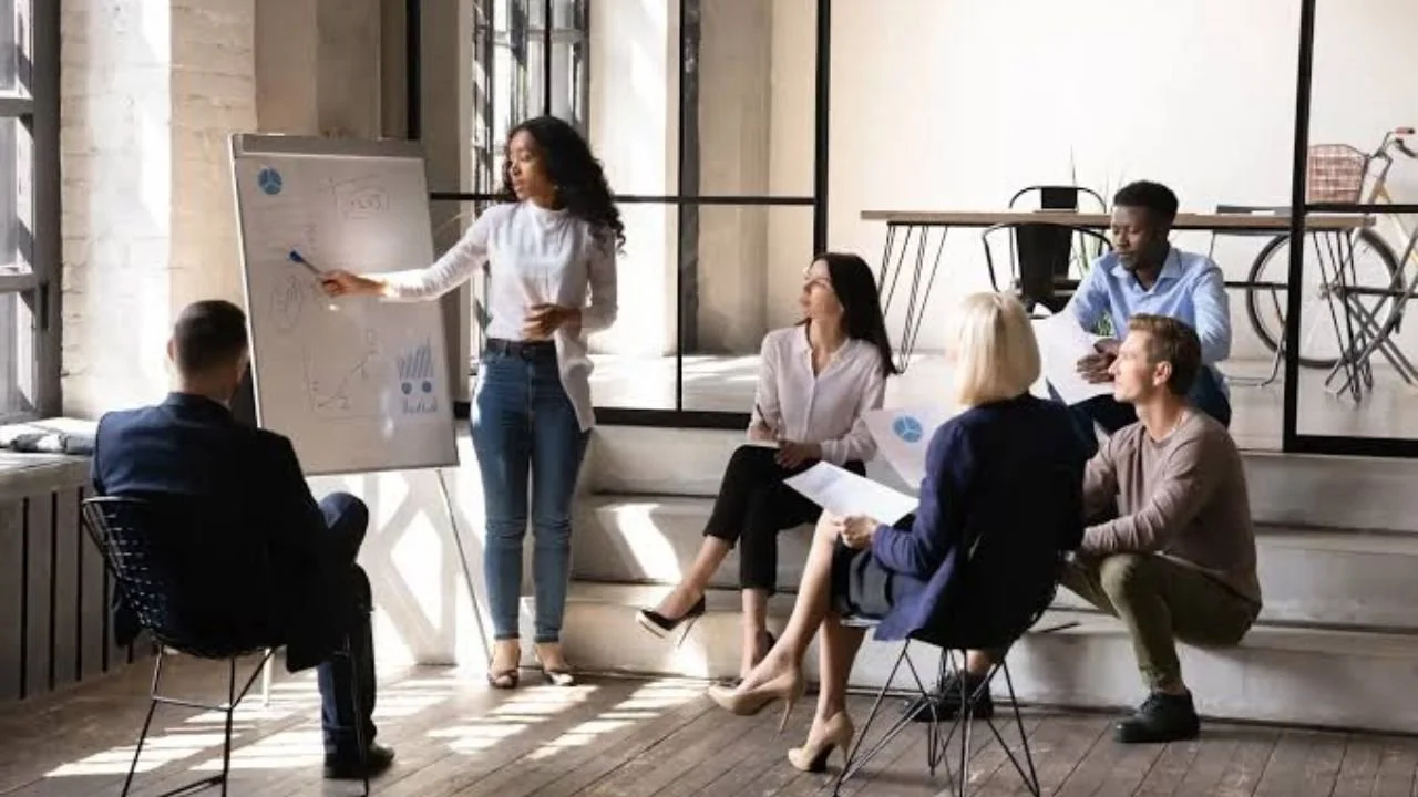 200+ Pitch Ideas for High School Entrepreneurship Competitions