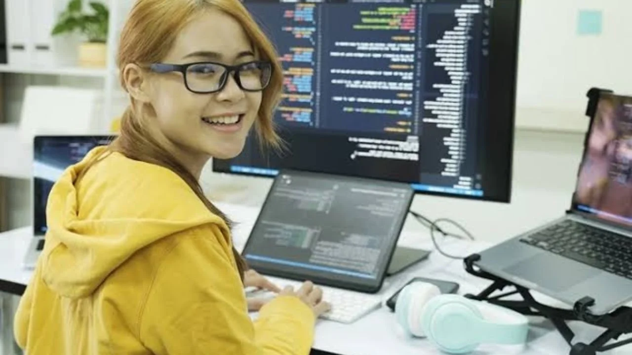 How To Get a Tech Internship in High School with No Coding Experience: 4 Myths and 4 Ways in
