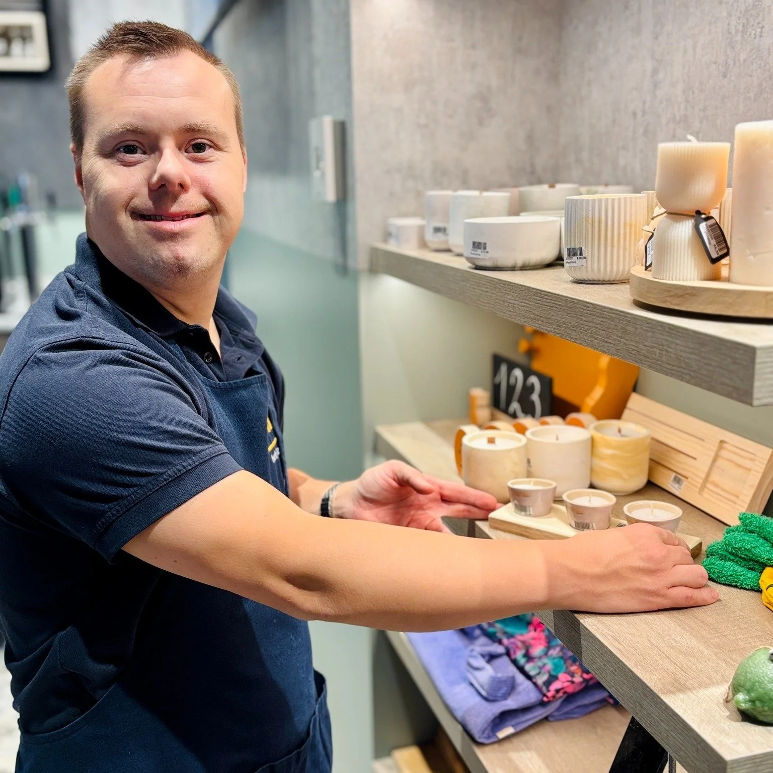 𝐓𝐢𝐣𝐝 𝐯𝐨𝐨𝐫 𝐠𝐞𝐳𝐞𝐥𝐥𝐢𝐠𝐡𝐞𝐢𝐝!🕯️

De dagen worden korter, de avonden langer&hellip; h&eacute;t perfecte moment om het huis extra gezellig te maken. 💛

En wat mag daarbij niet ontbreken? Kaarsen natuurlijk! 🕯️
Of je nu houdt van warme,