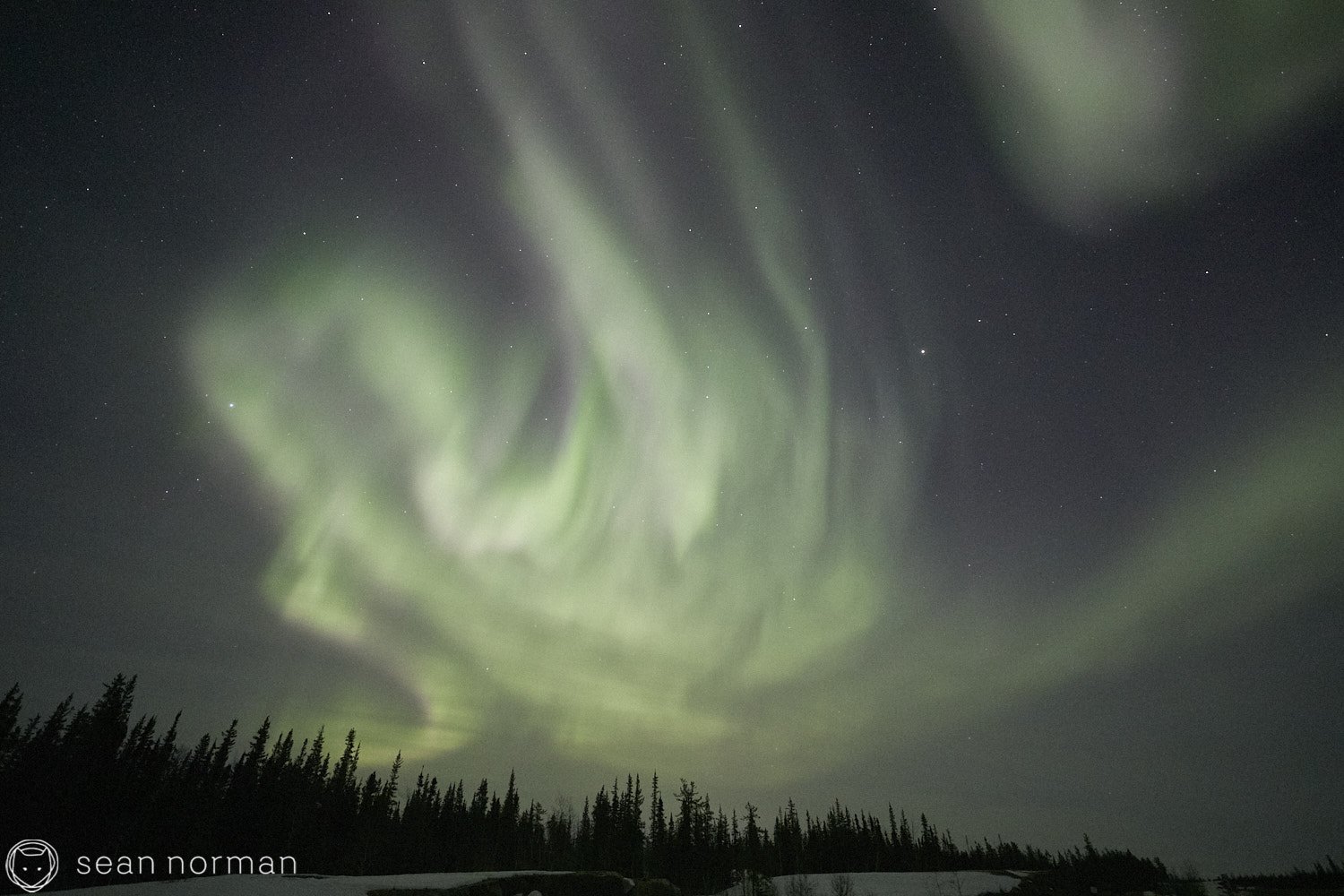 Yellowknife Aurora Tour - Northern Lights Canada - 03.jpg