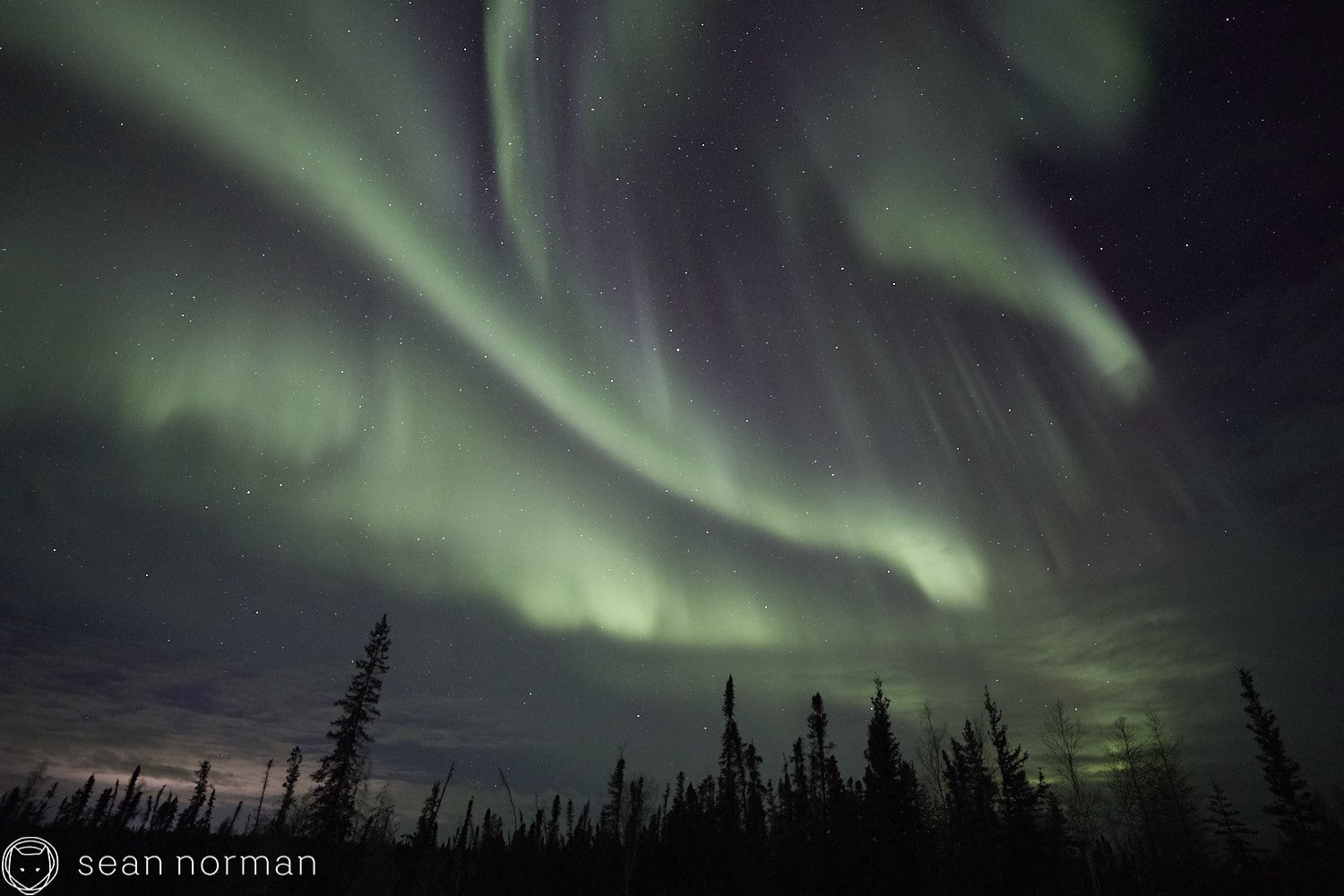 Yellowknife Aurora Tour - Canada Northern Lights Guide Photographer - 2.jpg