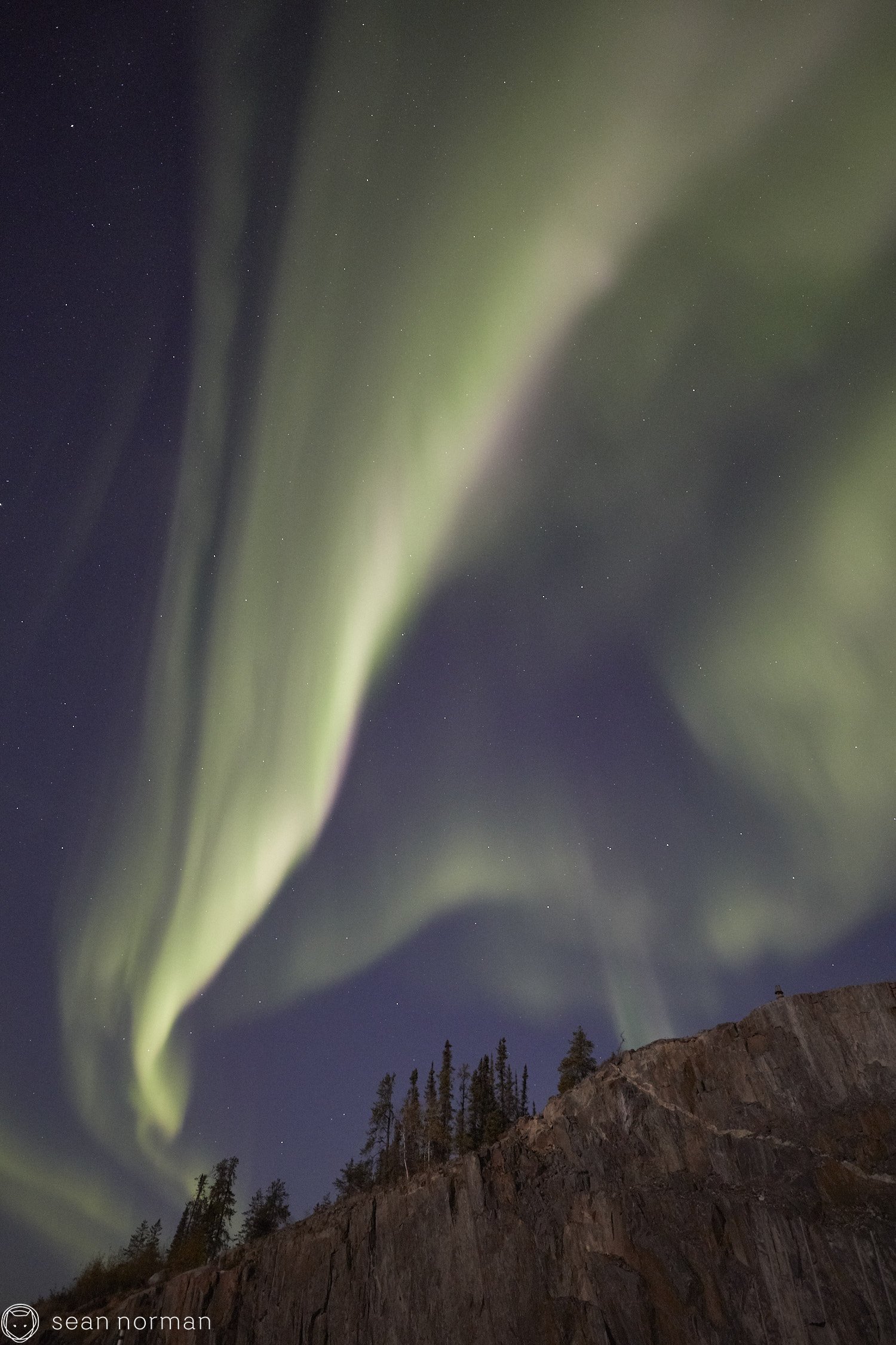Yellowknife Aurora Tour - Canada Northern Lights Guide Photographer - 3.jpg