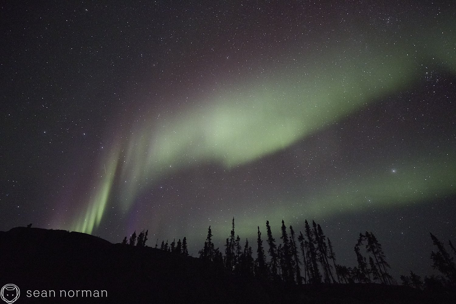 Yellowknife Canada Aurora Tour - Aurora Chasing - 02.jpg