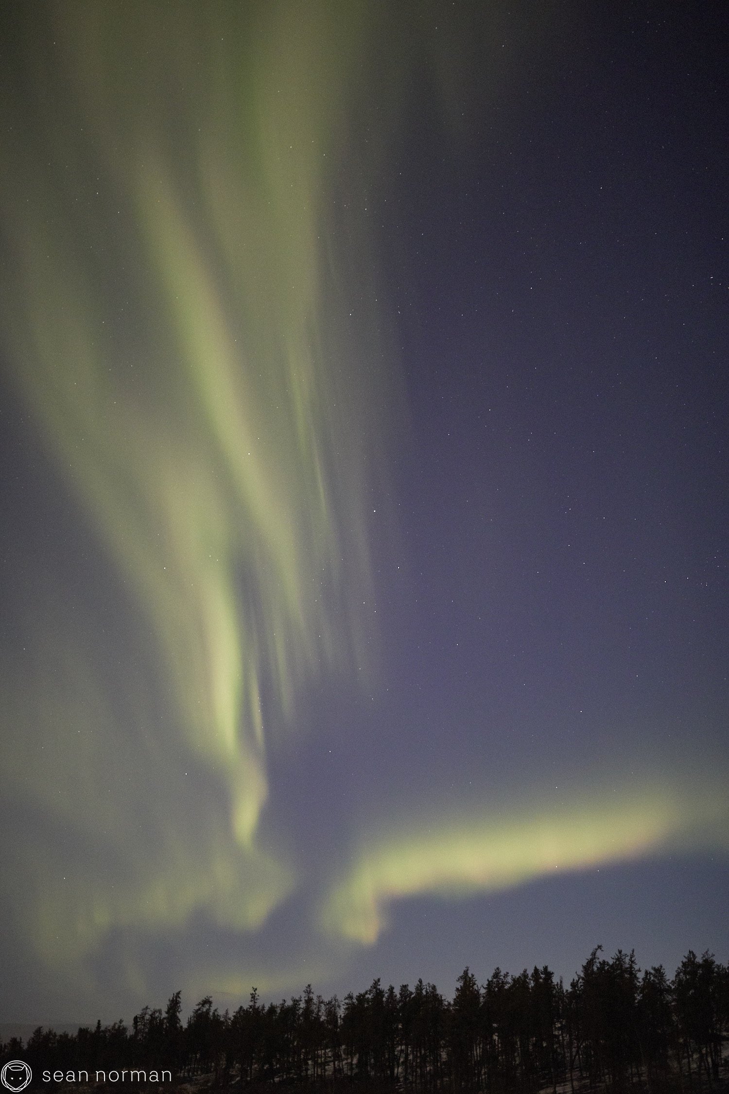 Yellowknife Aurora Hunting Tour - Canada Northern Lights - 04.jpg