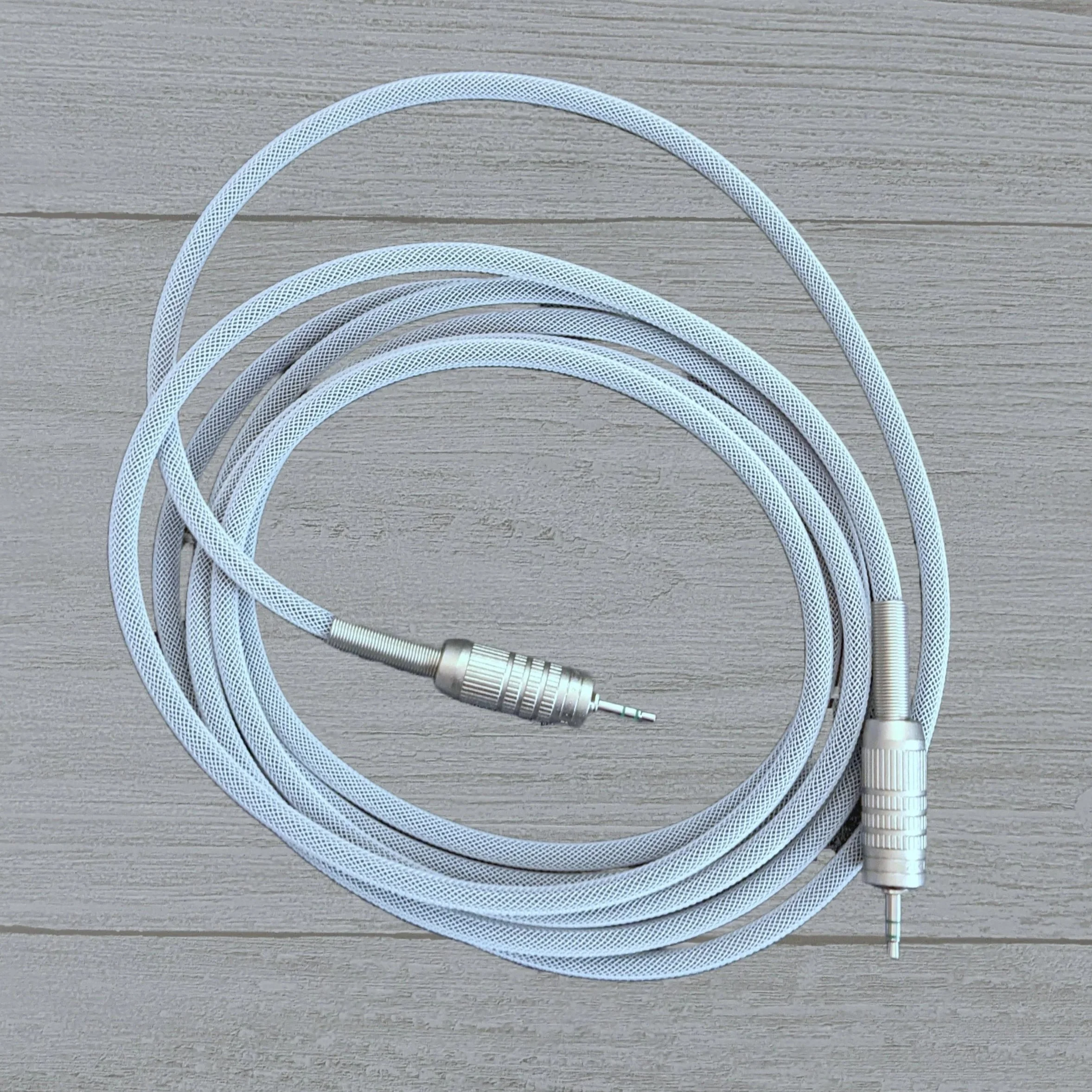 Aux%2C+3.5-3.5+Canare+White.jpg