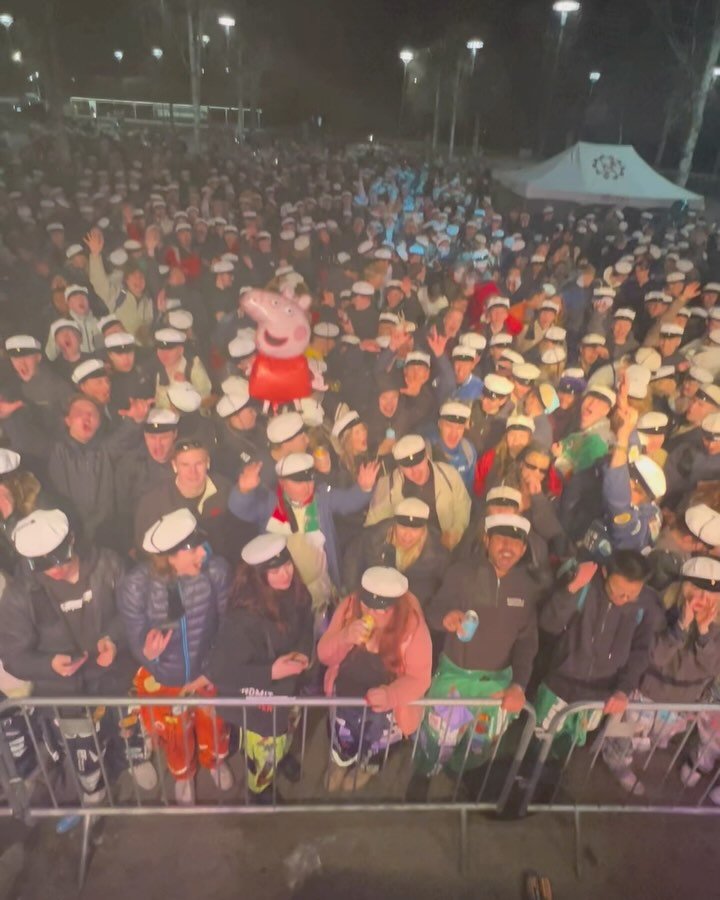 Viime viikosta ei menoa tahi meininki&auml; puuttunut! 🔥 Ensin vietettiin Suomen Pisint&auml; Wappua Lappeenrannassa ja viikonloppuna k&auml;ynnistettiin osaltamme Mummotunneli- ja h&auml;&auml;sesongit Helsingiss&auml;! 🤩 Yleis&ouml;ss&auml; n&aum