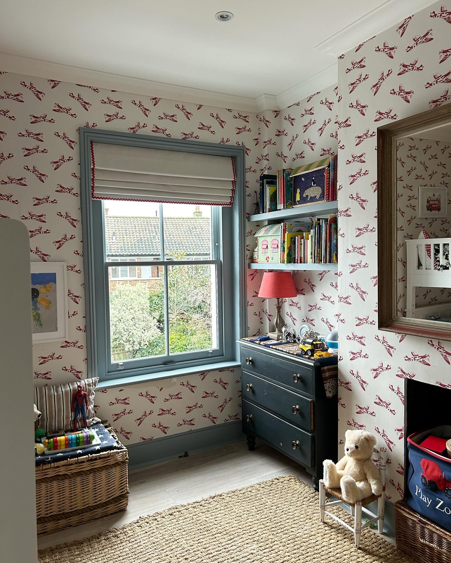 We love working on children&rsquo;s bedrooms and are excited to have some gorgeous nursery projects in the diary for this year&hellip; watch this space 🙃

Pictured here is a boy&rsquo;s bedroom from a recent project in Barnes with the super talented