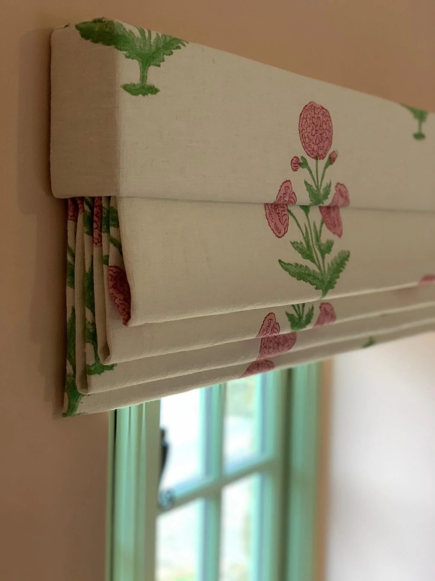 A little look back at a project close to my heart ✨
This was my client&rsquo;s previous home in Northamptonshire - she has since moved, but I&rsquo;m so happy to still be working with her. 🤍

We kicked things off in one of the girls&rsquo; rooms wit