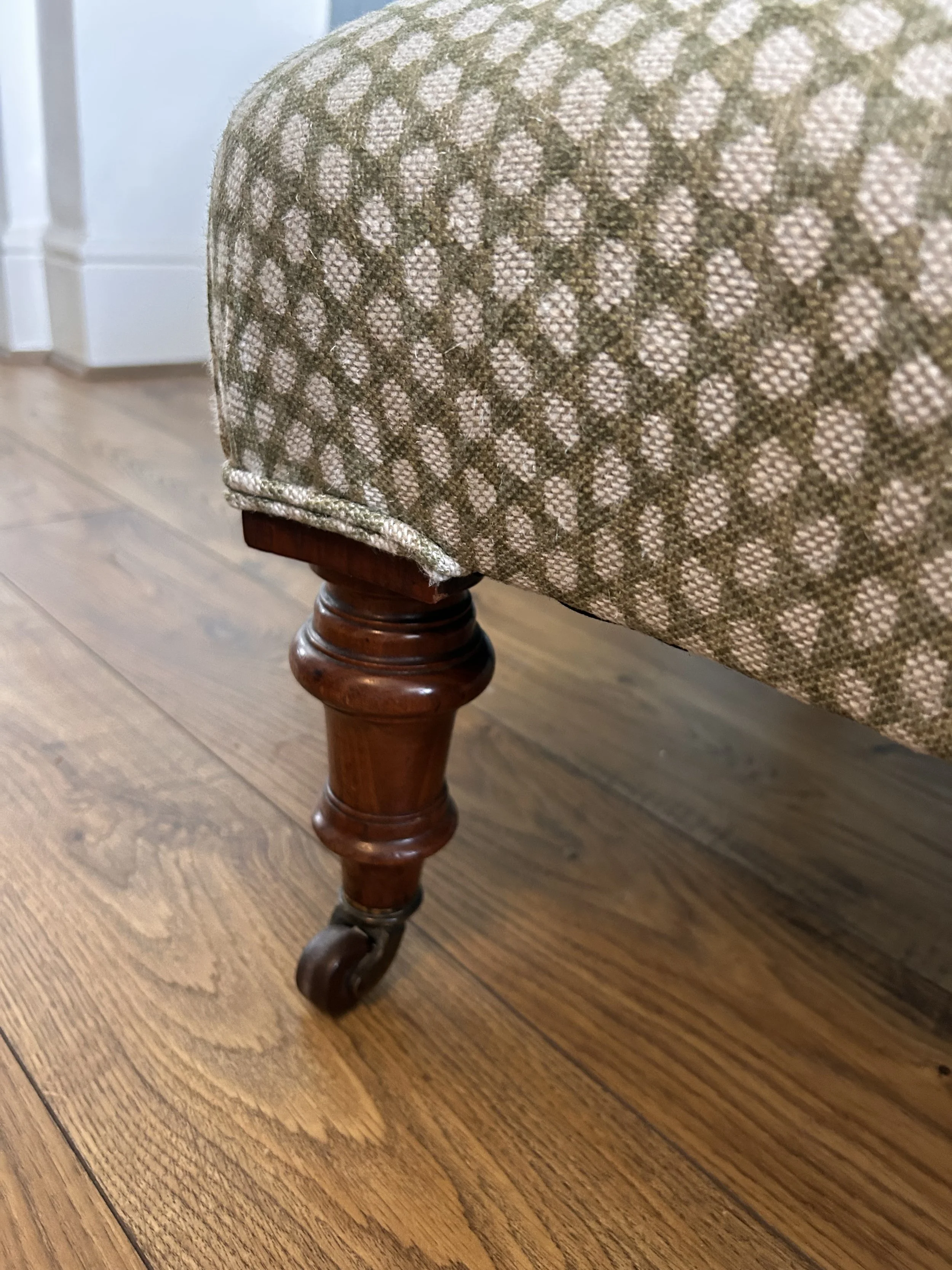Fermoie Chair 6.jpeg