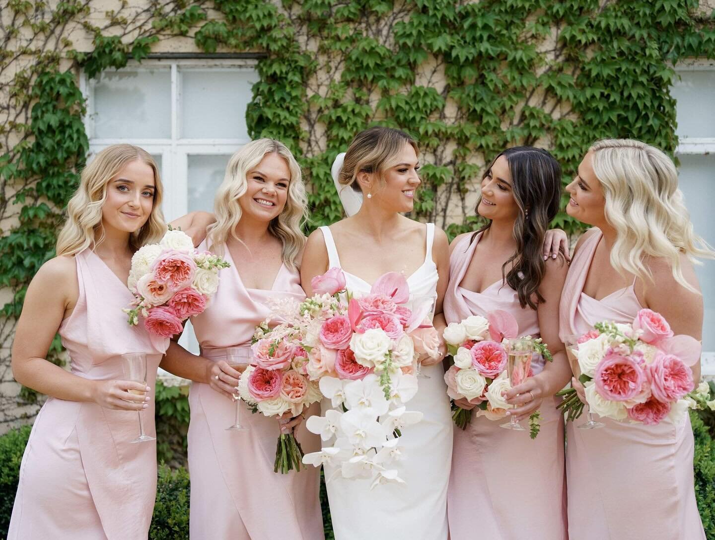 Kaitlin and her girls 🩷🩷pink on pink 

#bride #weddings #marrydownsouth #bullimah #albanyflorist #albanyweddings #lushfloraldesigns #albanysweddingflorist