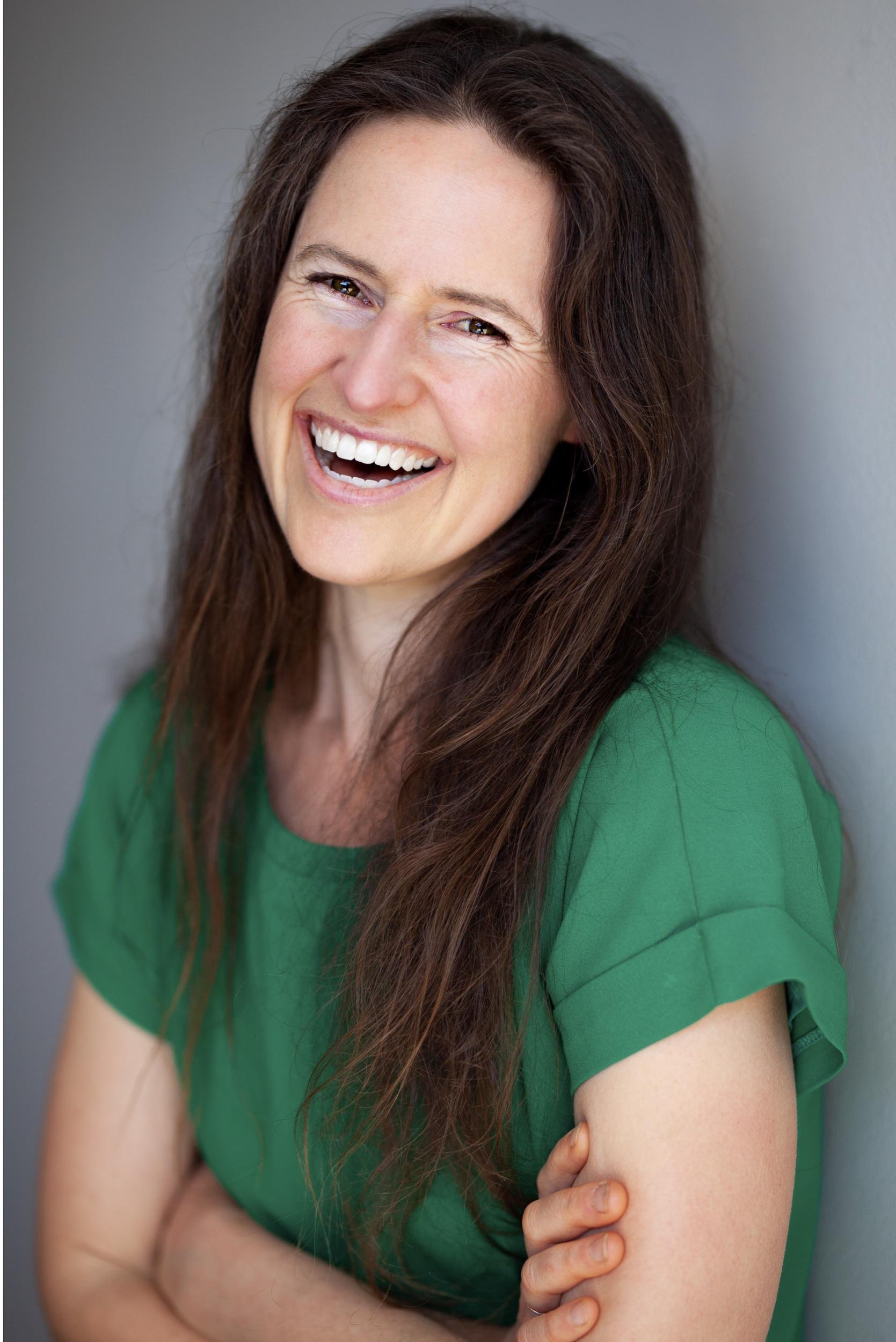 Kathryn_Bray_Headshot_Commercial.png