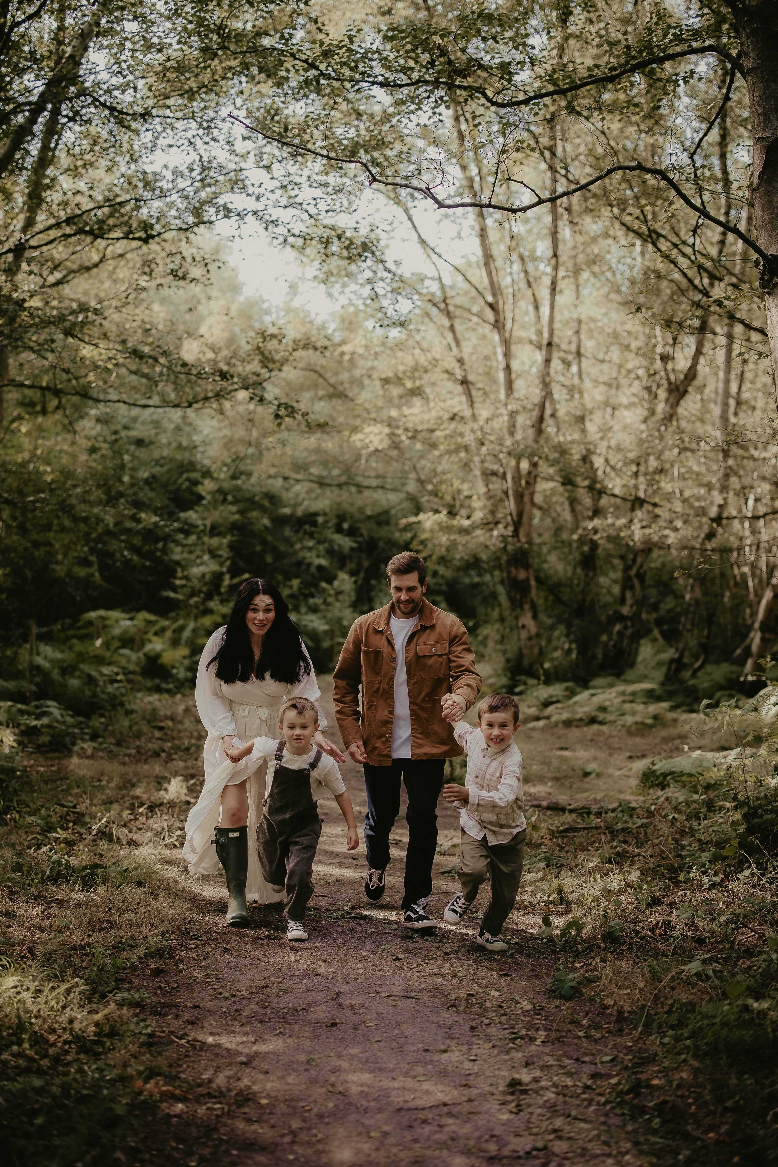 forest-family-outdoor-photoshoot-kent-2.jpg