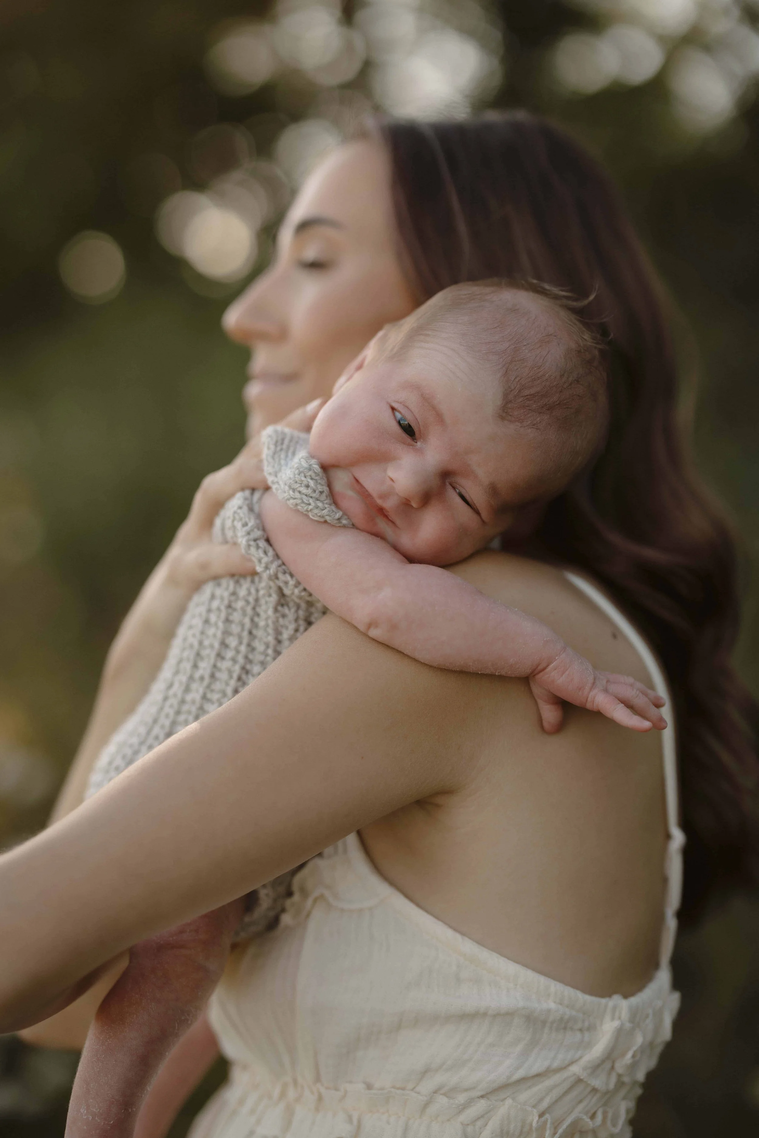 outdoor-newborn-photoshoot-warlingham-1.jpg
