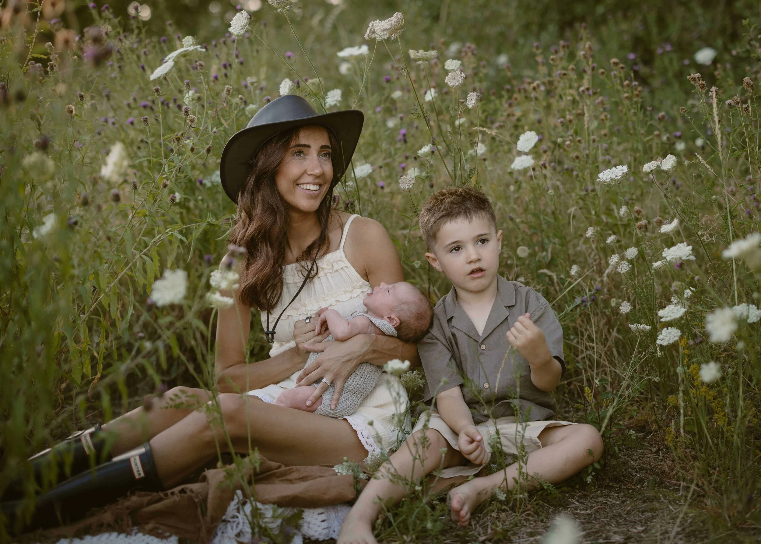 outdoor-newborn-photoshoot-surrey-9.jpg
