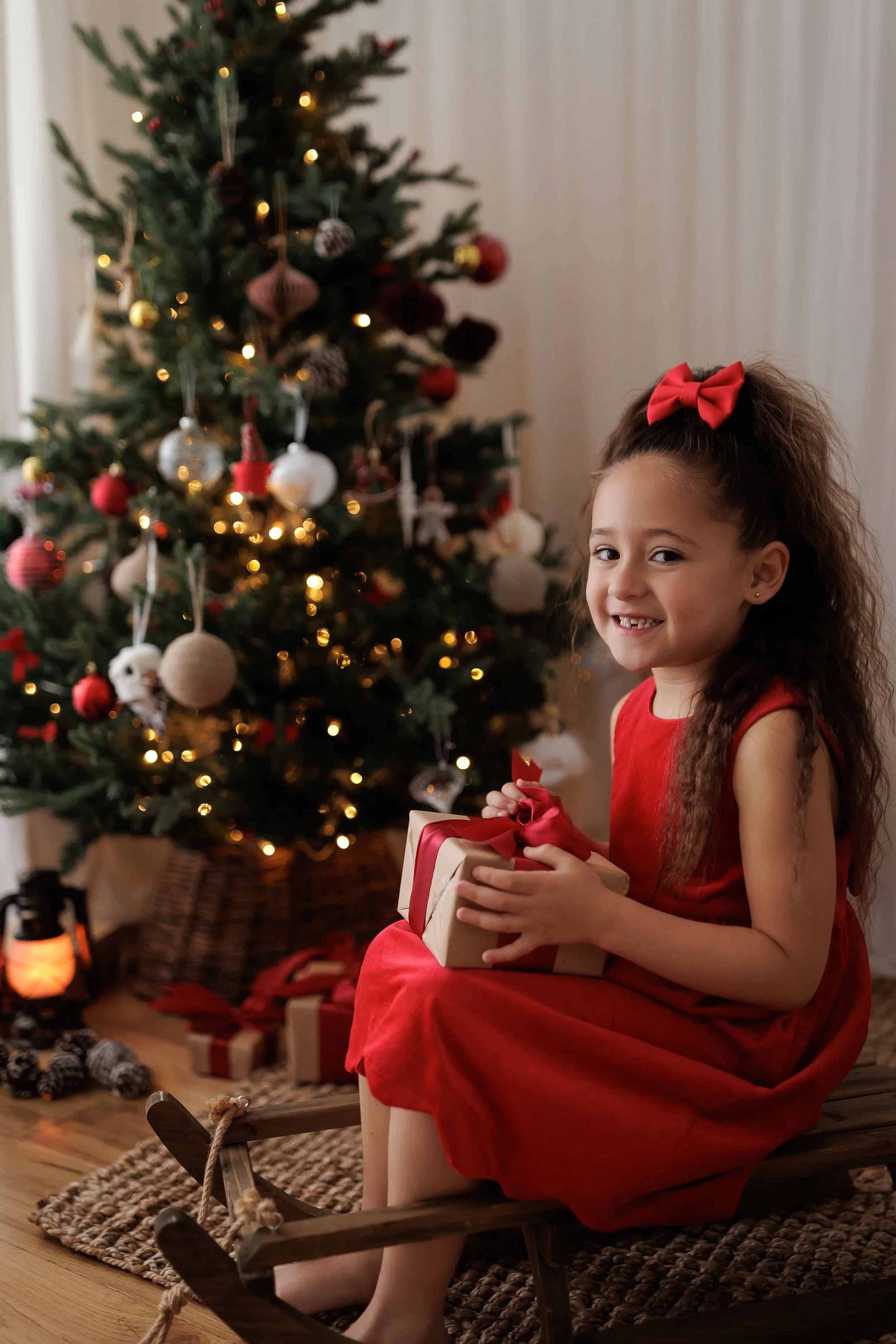 christmas-photoshoot-surrey-red-3.jpg