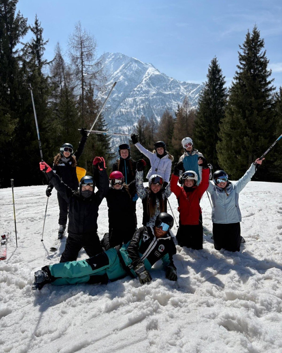 ❄️⛷️ TGS Hits the Slopes! 🏔️❤️
Over the Easter break, our students had the ultimate alpine adventure in Passo del Tonale, Italy! From snowy thrills and spectacular views to lots of laughs and unforgettable memories, this trip was packed with pure j