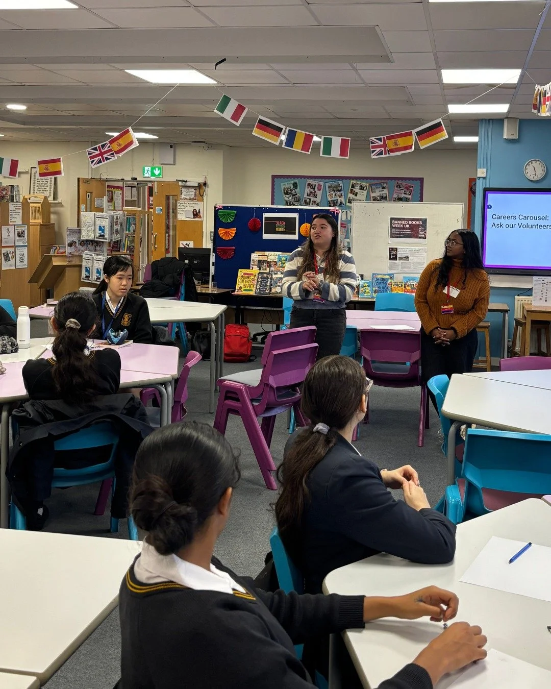 A huge thank you to our visitors from the National Physical Laboratory (NPL) for joining us at TGS! 🔬✨

Our students had the fantastic opportunity to meet two inspiring physicists who shared their experiences working in the field of science and engi