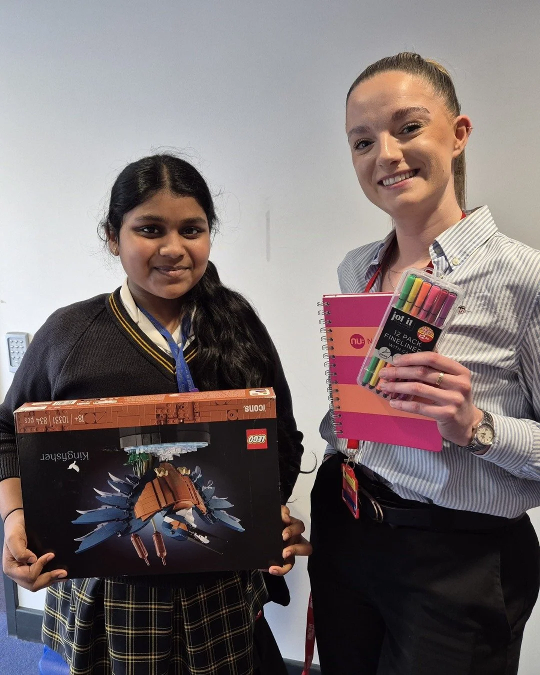 Maisie Collins from Sir Robert McAlpine (SRM) surprised our Careers Fair competition winner - Lexia K!

Students had to guess how many bricks are being used at the Tolworth Hospital build. Lexia guessed 320,000, and the actual number is 340,052&helli