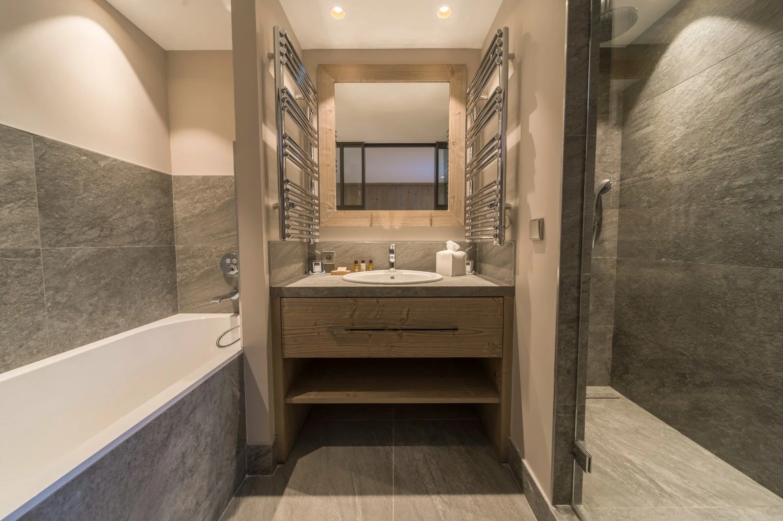 PHOTO-2023-01-06-15-03-16 7.jpg