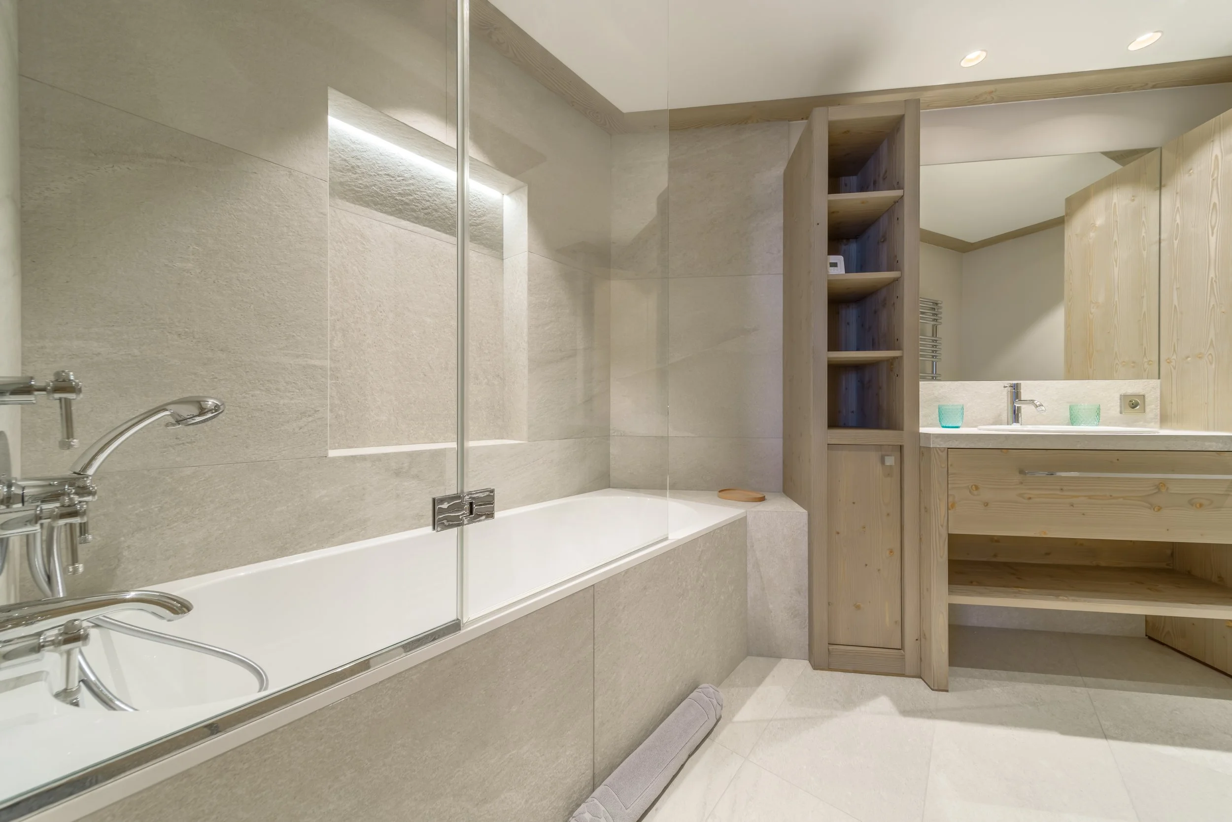 Chalet Alpine Courchevel-5.jpg