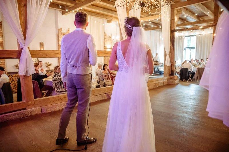 hochzeit_redwitz_an_der_rodach_hochzeitsscheune_141.jpg