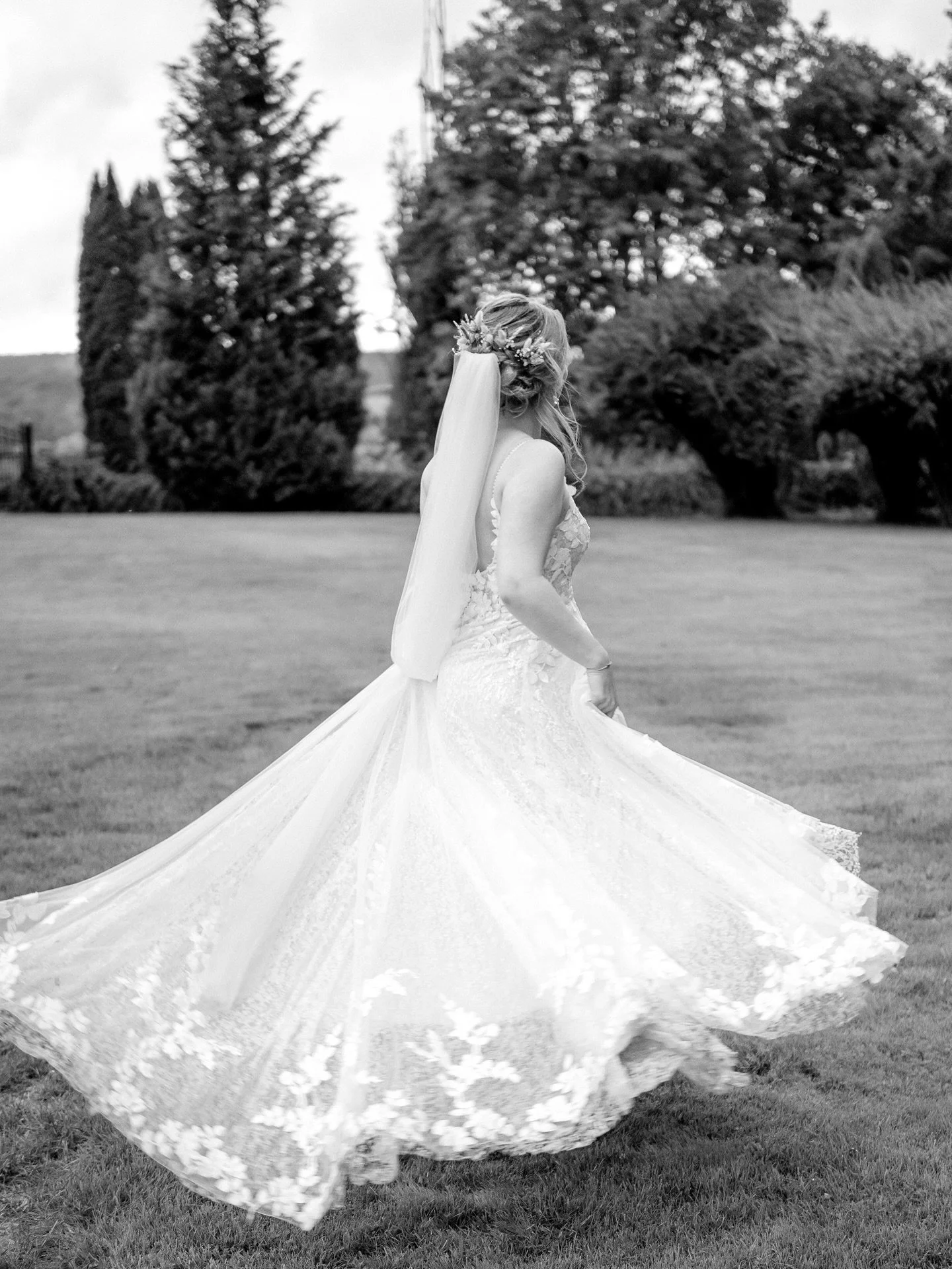 luca 🖤

#brautkleid #hochzeit #hochzeitsfotografen #zweikfotografen #coburg