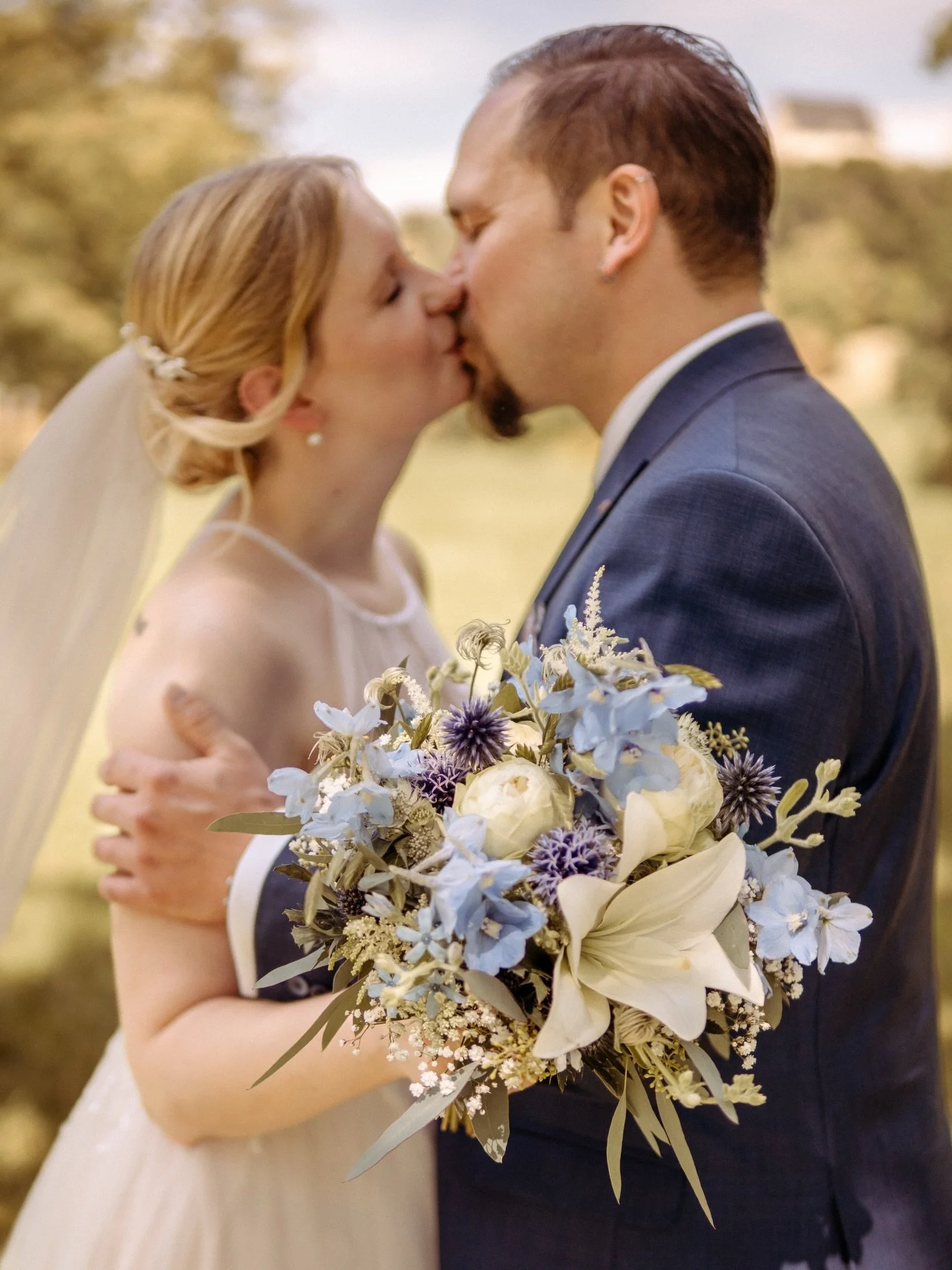 carolin &amp; simon ❤️

#hochzeitsfotografiecoburg #hochzeitsfotografoberfranken #zweikfotografen #fotografenpaar #hochzeitcoburg