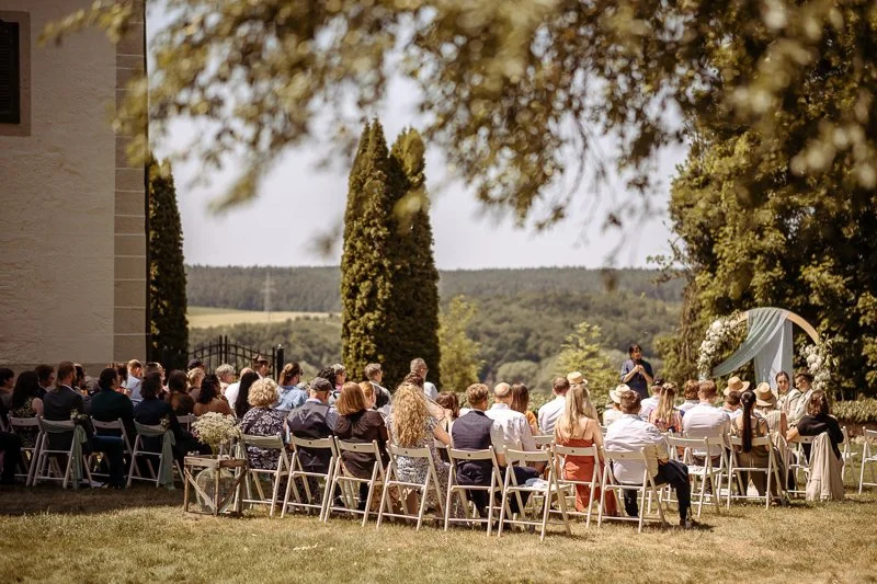 hochzeit-schloss-geyersberg-freie-trauung-015.jpg