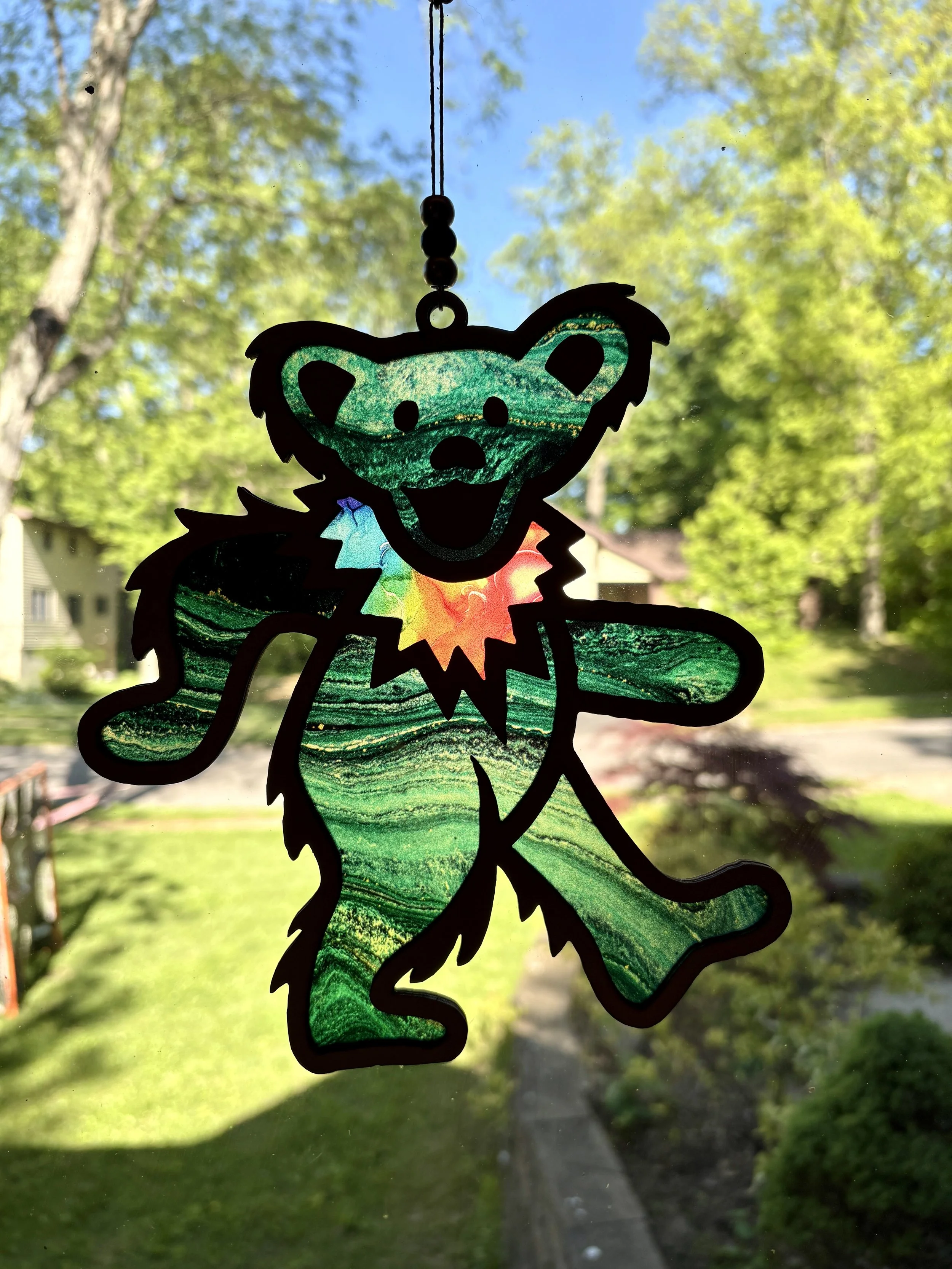 Dancing Bear - Emerald Rainbow (8")