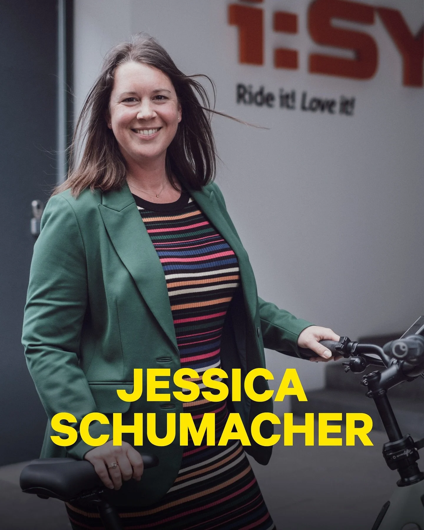 „Zeig dich. Frag nach Hilfe. Trau dich.“ ❣️
Jessica Schumacher ist Geschäftsführerin von i:SY – und eine der Frauen, die in der Fahrradbranche sichtbar etwas bewegen. Im Interview spricht sie über ihren Weg, strukture