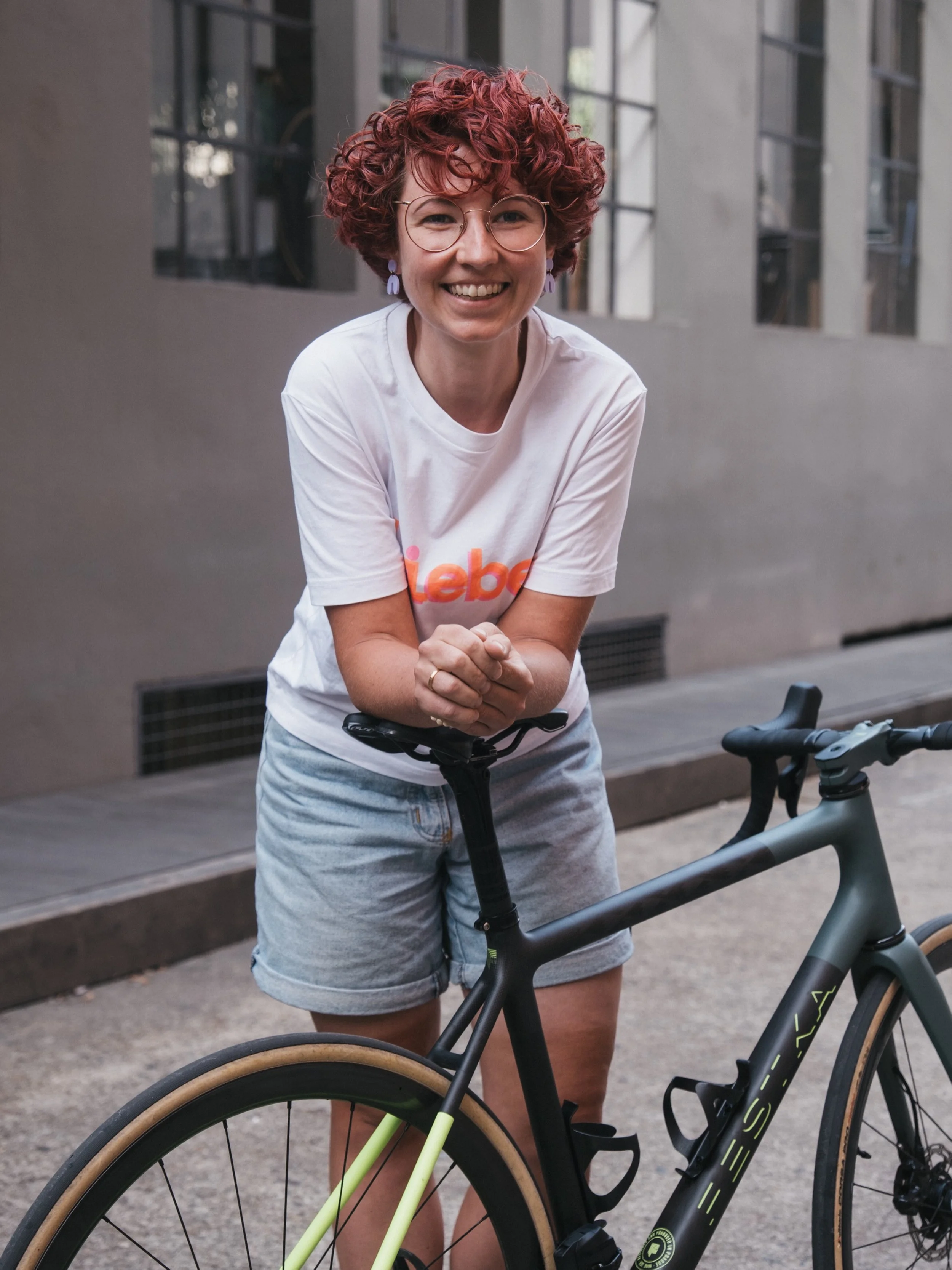 &bdquo;Fahrradfahren war eigentlich schon immer meins. Ich habe ein Hollandrad, das ich &uuml;ber alles liebe &ndash; Auto fahre ich keines. F&uuml;r mich ist das Rad wirklich mein Hauptverkehrsmittel, mein t&auml;glicher Begleiter. Zum Rennrad bin i