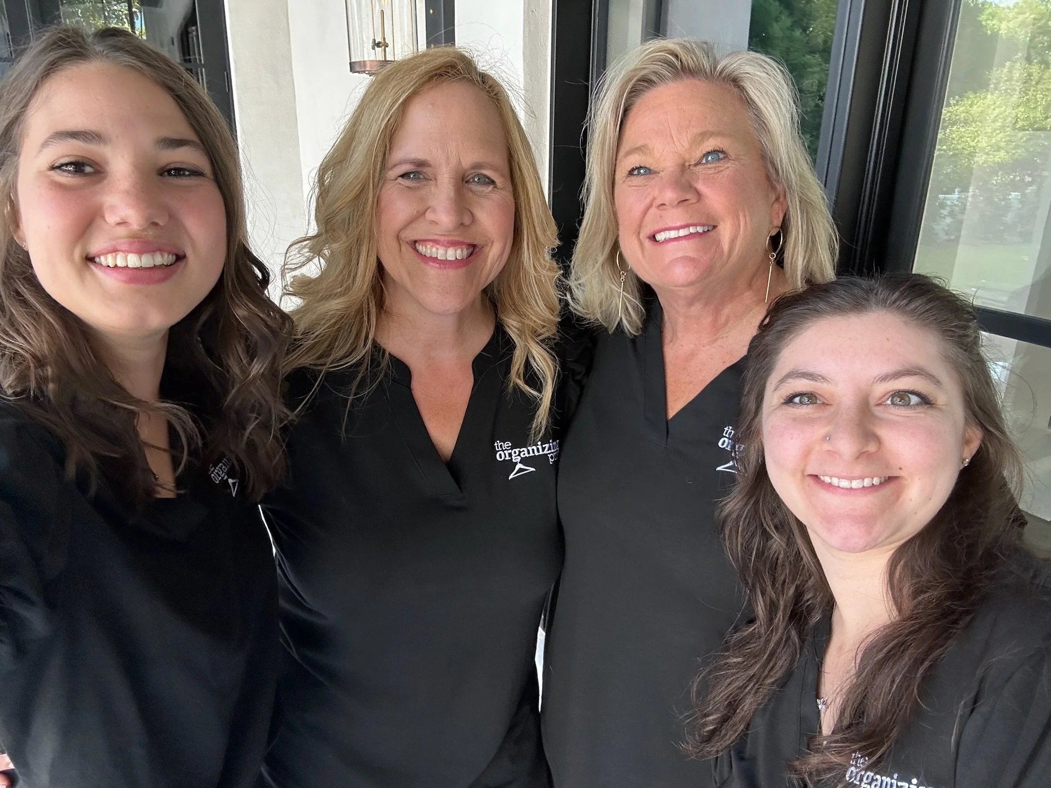 What is a Professional Organizer? And What to Expect When You Hire One 🏡✨