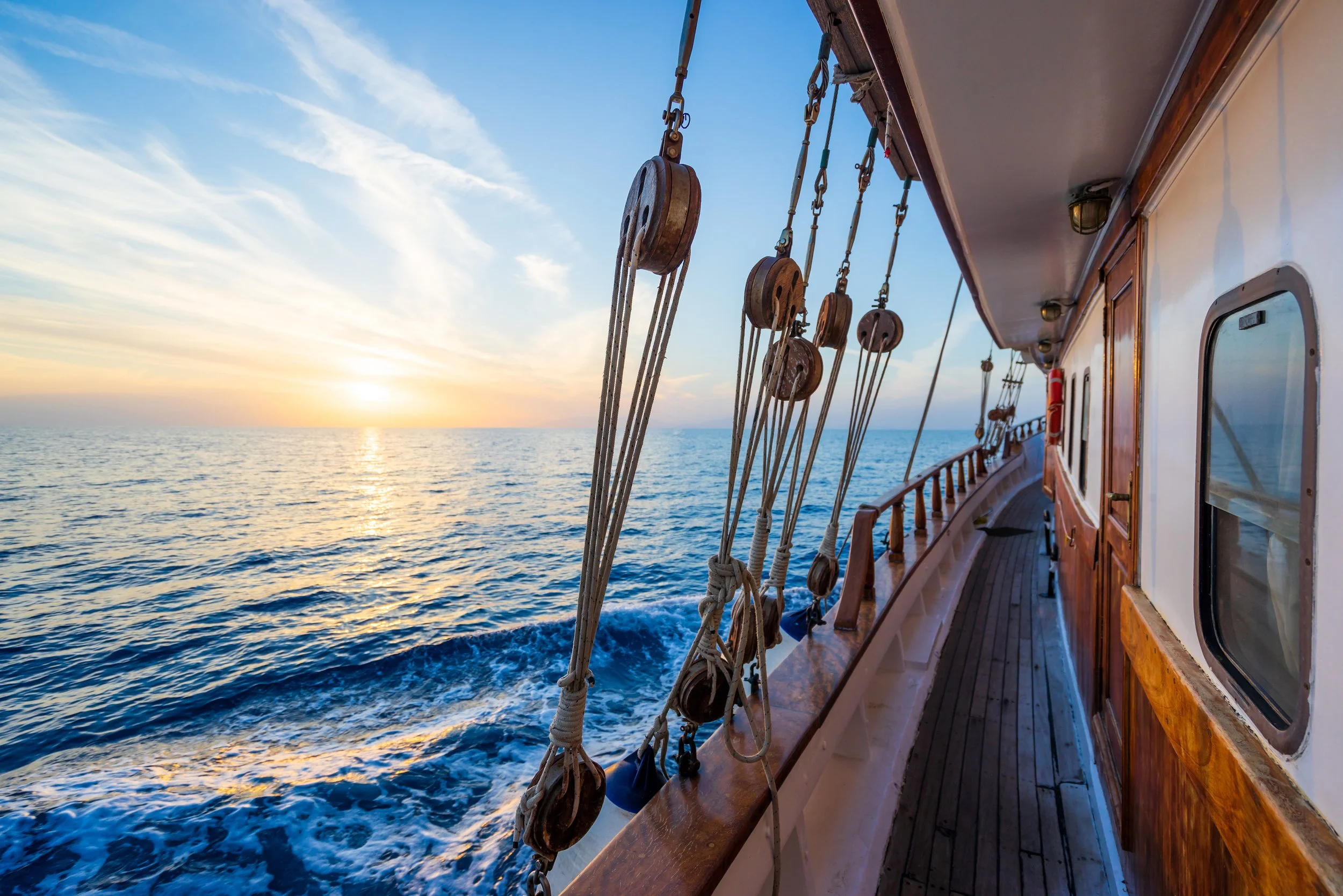 beautiful-sunset-over-the-ocean-from-sailing-vesse-2026-03-18-11-04-50-utc.jpg