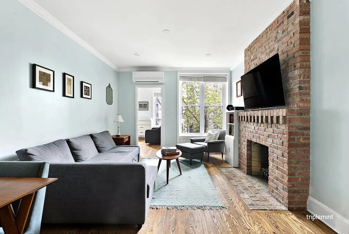 559 Warren St Apt 2R