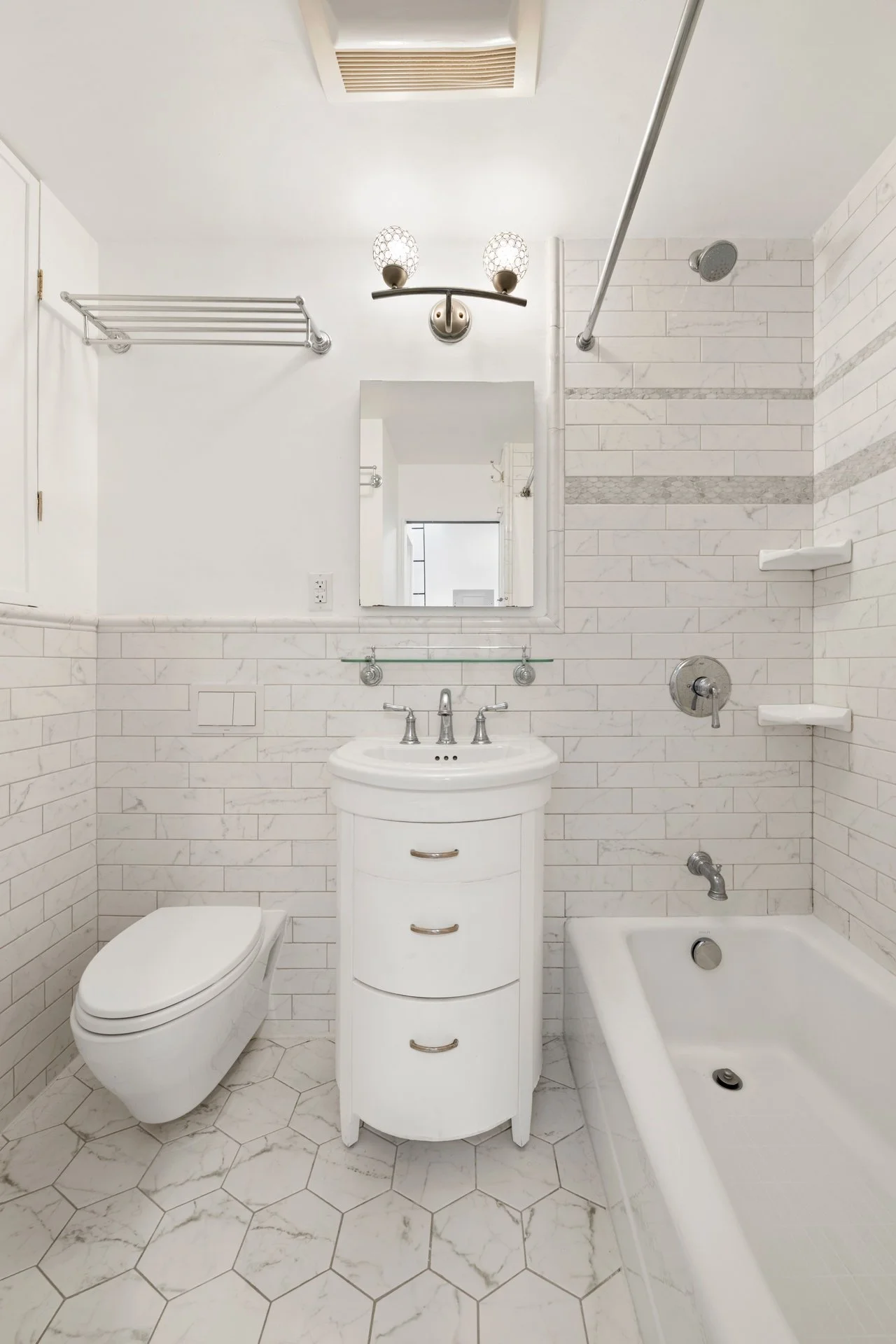 42 Carroll_04_1920px.jpg