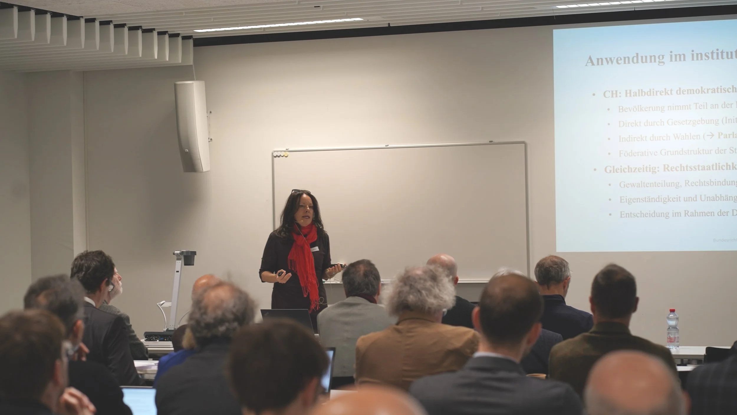 Prof. Dr. Julia Hänni