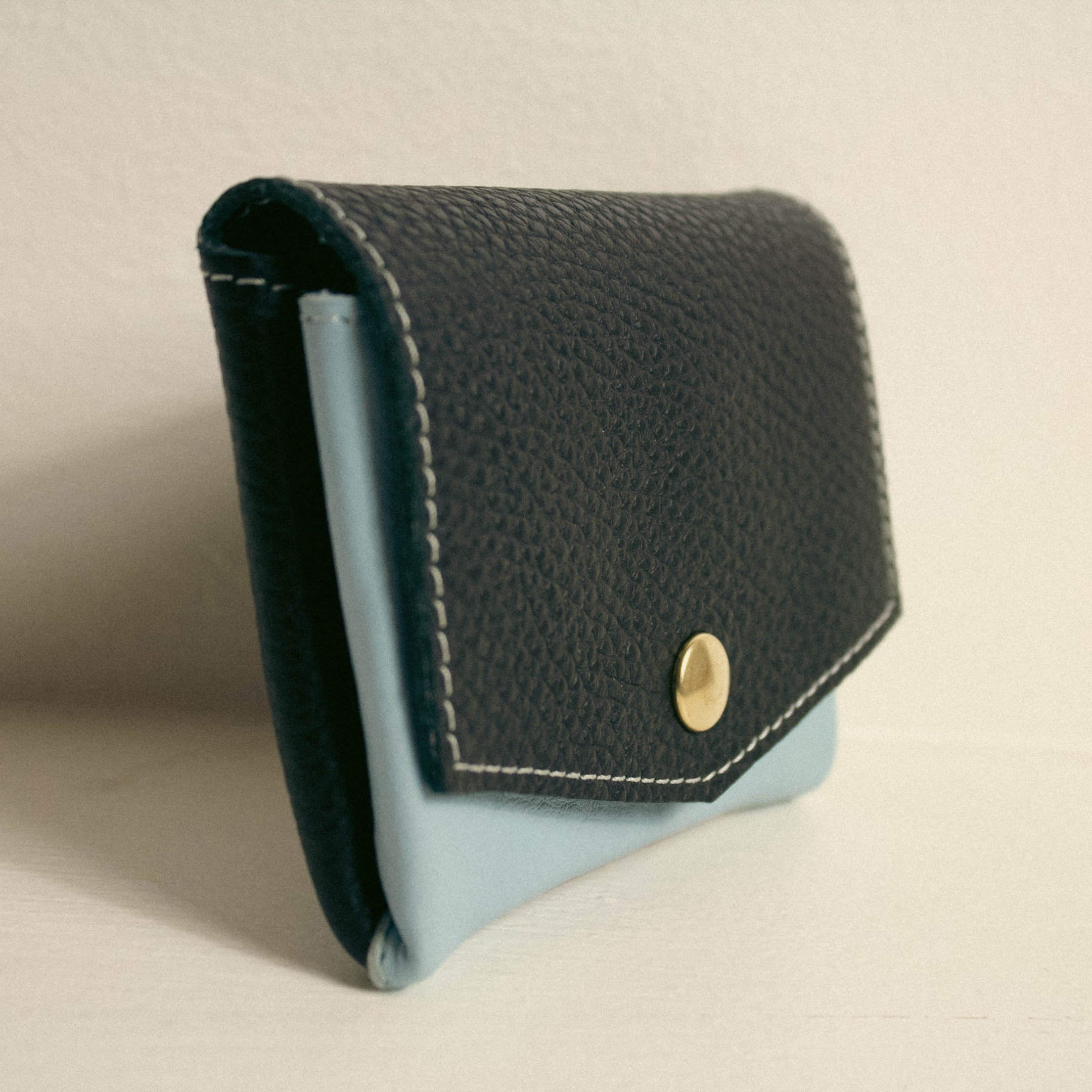 PORTAFOLGIO AZZURRO NERO 03-min.jpg