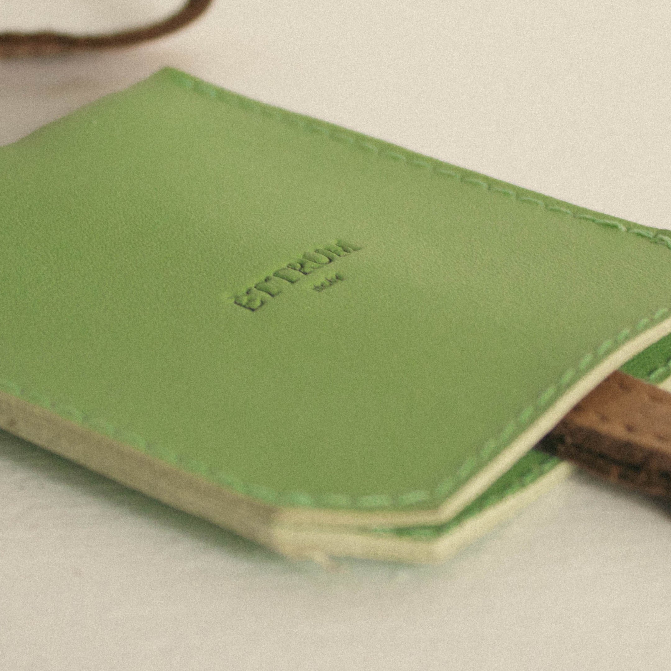 PORTACHIAVI VERDE - MARRONE 02-min.jpg