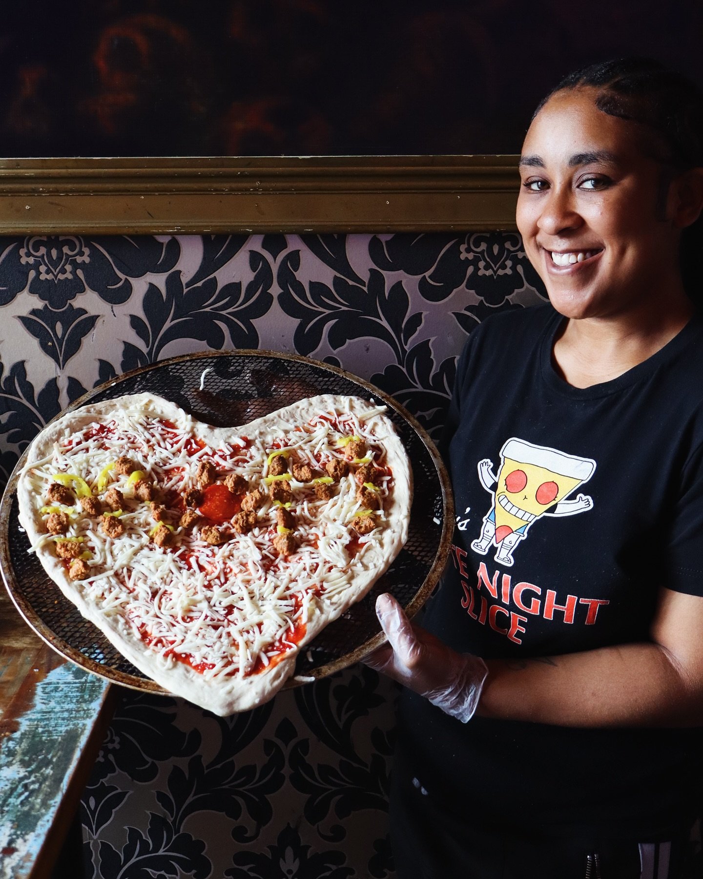 You know what&rsquo;s better than Mother&rsquo;s Day brunch? MOTHER&rsquo;S DAY PIZZA!

Treat your ma like the queen she is and order her an extra special heart-shaped pizza this #MothersDay to let her know how much you care. We&rsquo;ll even write a
