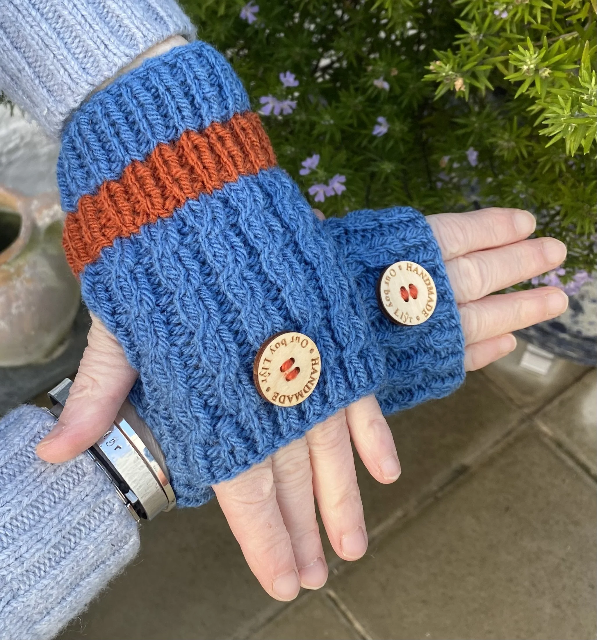 MC9-11 Nanny Ena's Airforce Blue with Rust Detail 80% Acrylic 20% Wool