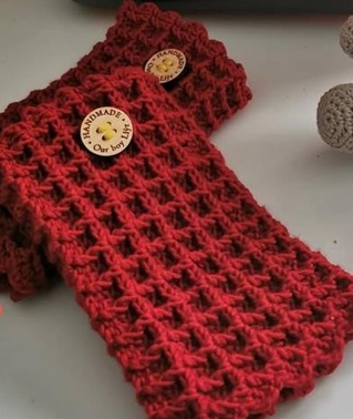 Nicola's Crochet Waffle Wristwarmers