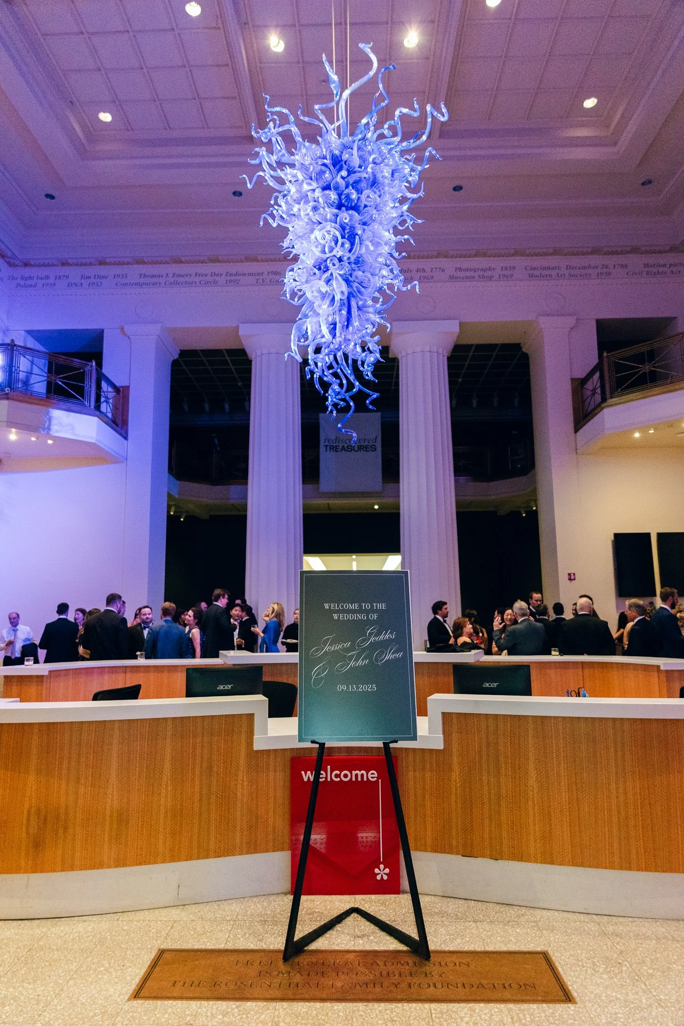 A luxury wedding reception inside the Cincinnati Art Museum