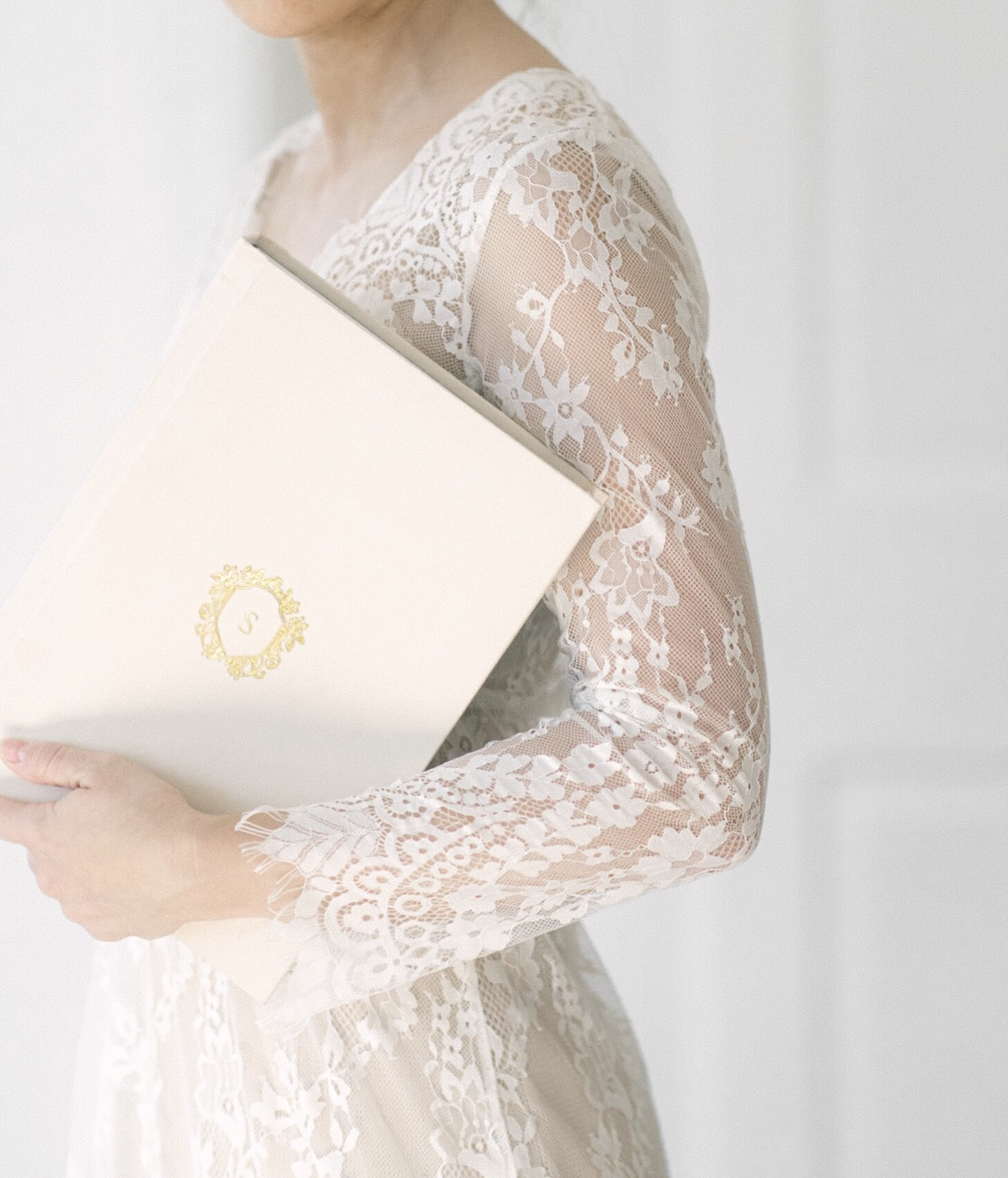 Luxury wedding album with linen cover