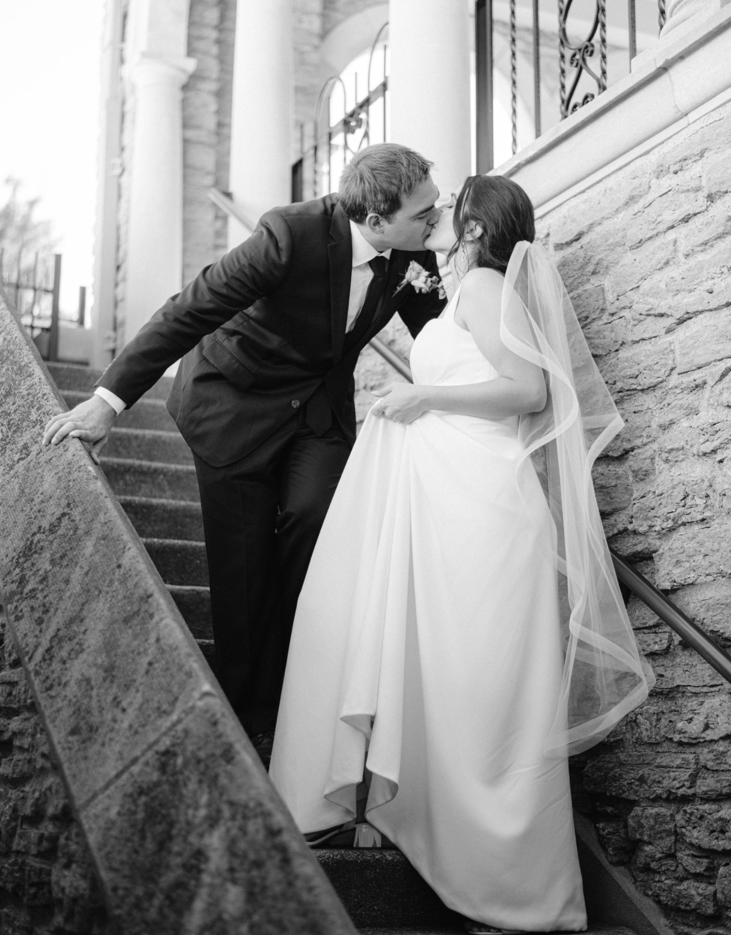 Candid romantic wedding photography in Alms Park Cincinnati
