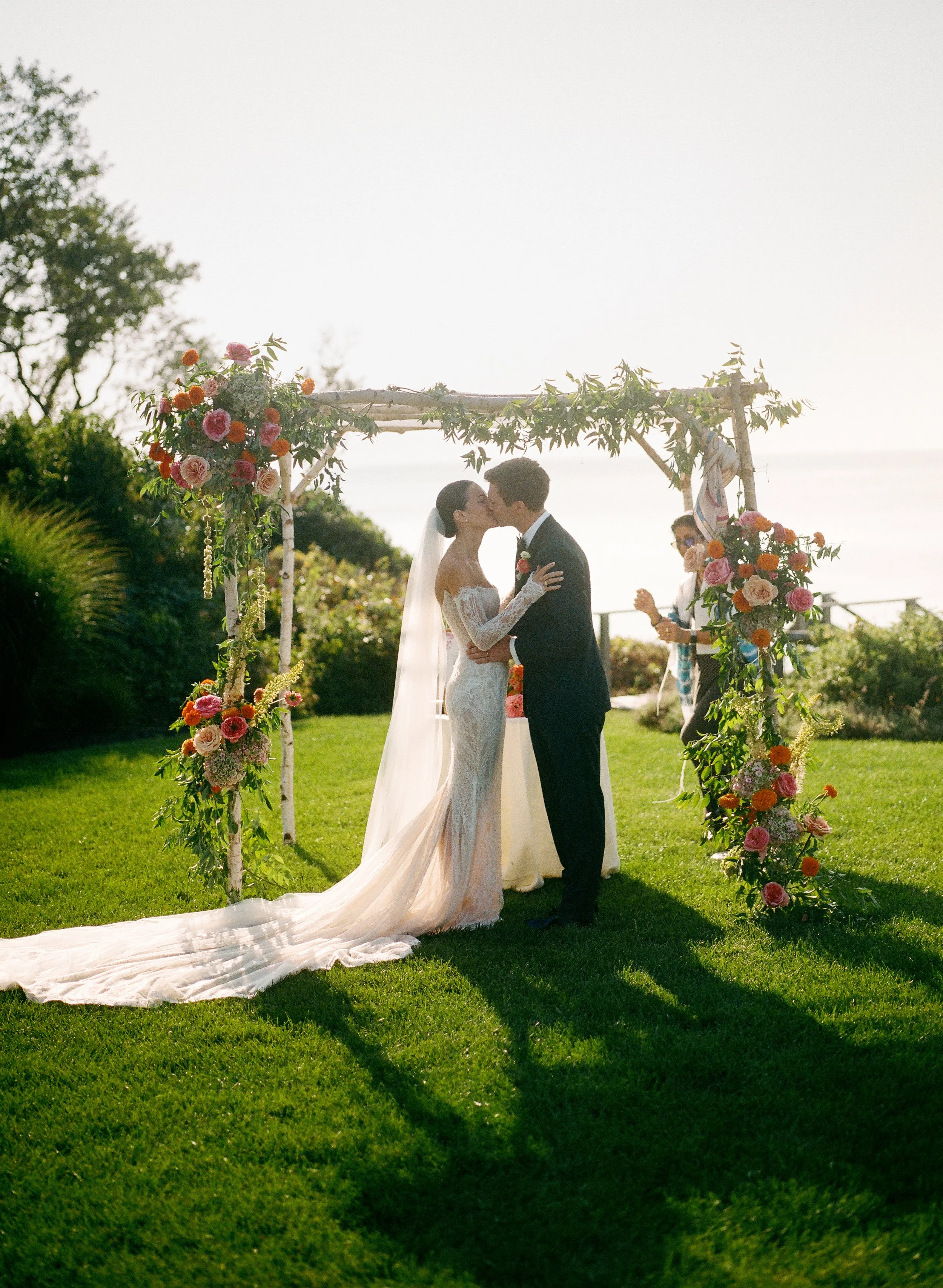 Valerie+Derek_Previews-110.jpg