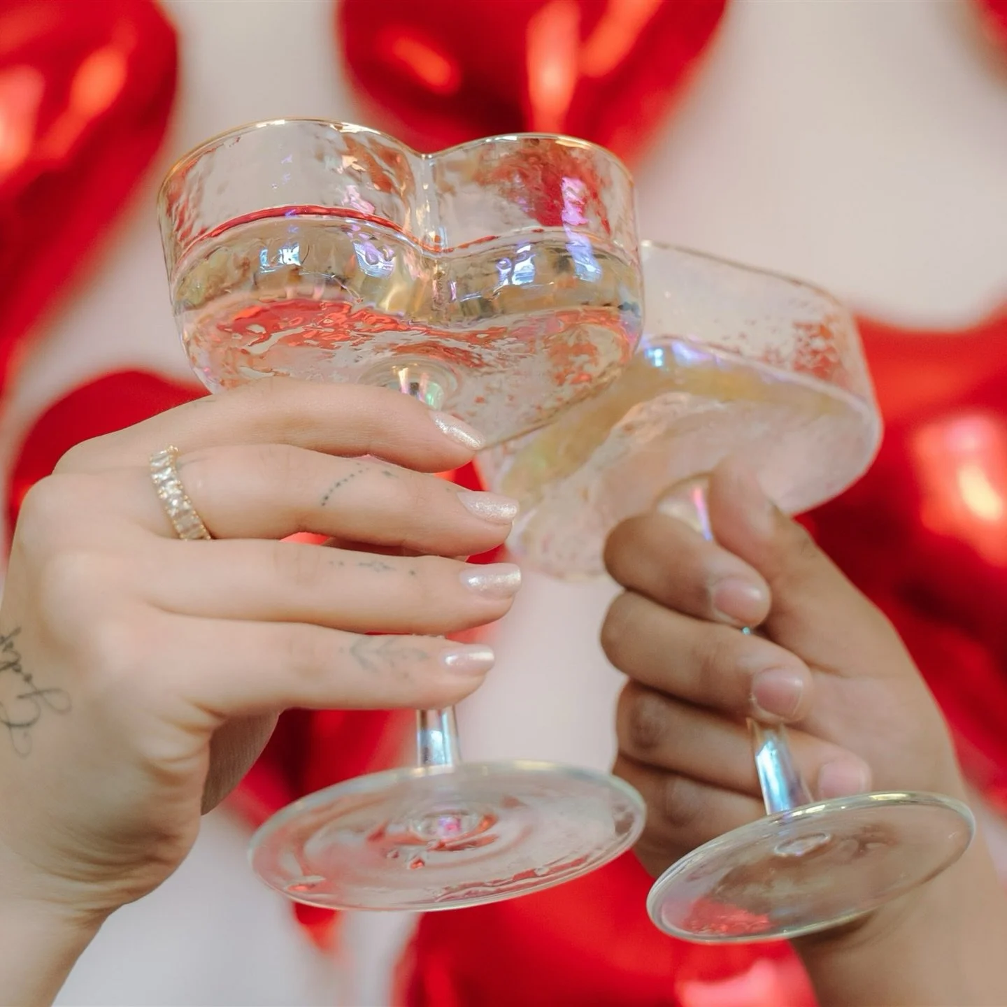 HAPPY VALENTINE&rsquo;S DAY ❤️ throwback to my V-Day minis last year ~ guys I LOVEEEE this holiday and I hope you&rsquo;re all celebrating big love today. Whether it&rsquo;s with yourself, with your boo, your fur baby, whoever, soak up all that love 