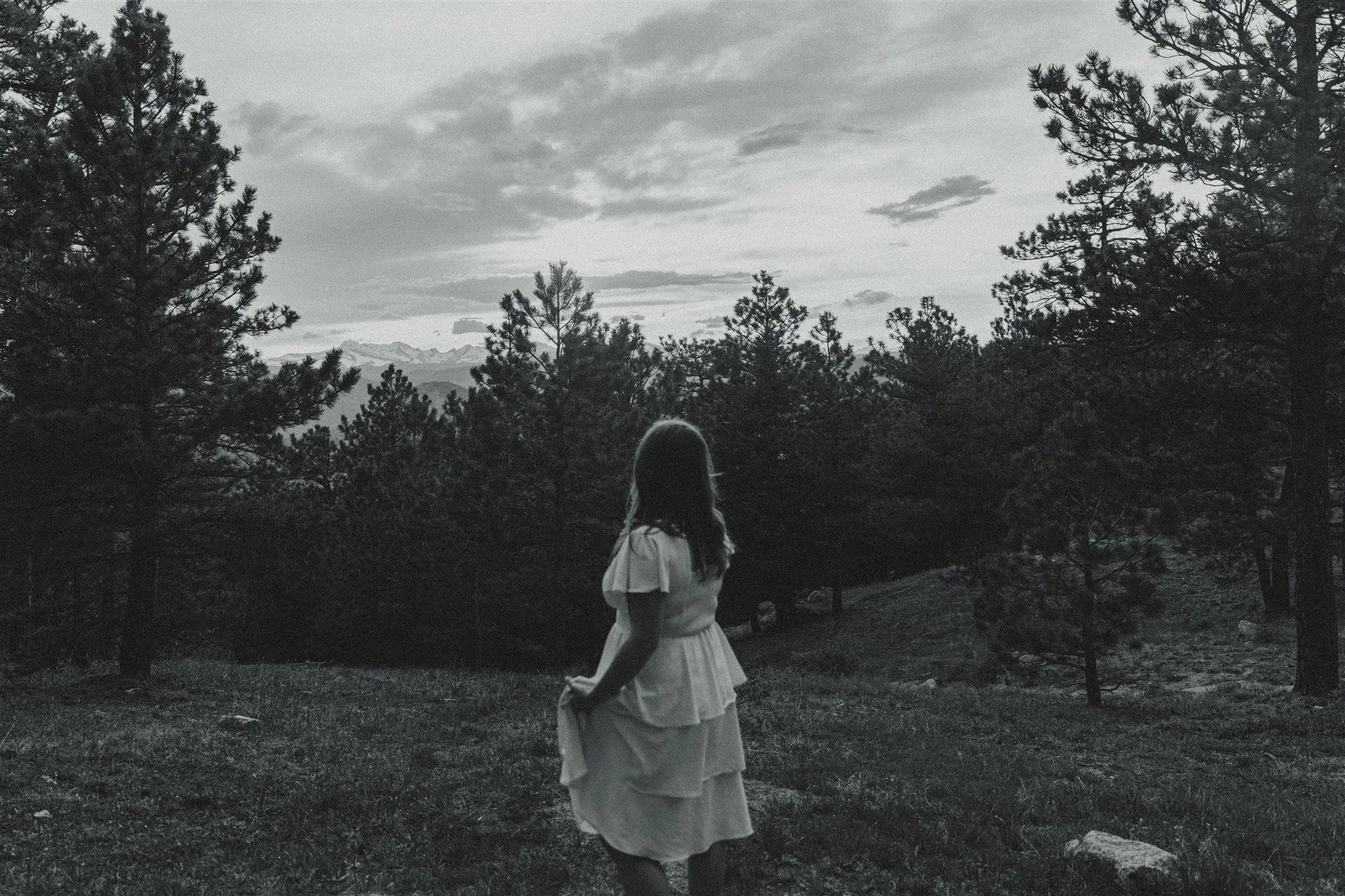 Best Places for Senior Photos With a Mountain View in Boulder, Colorado