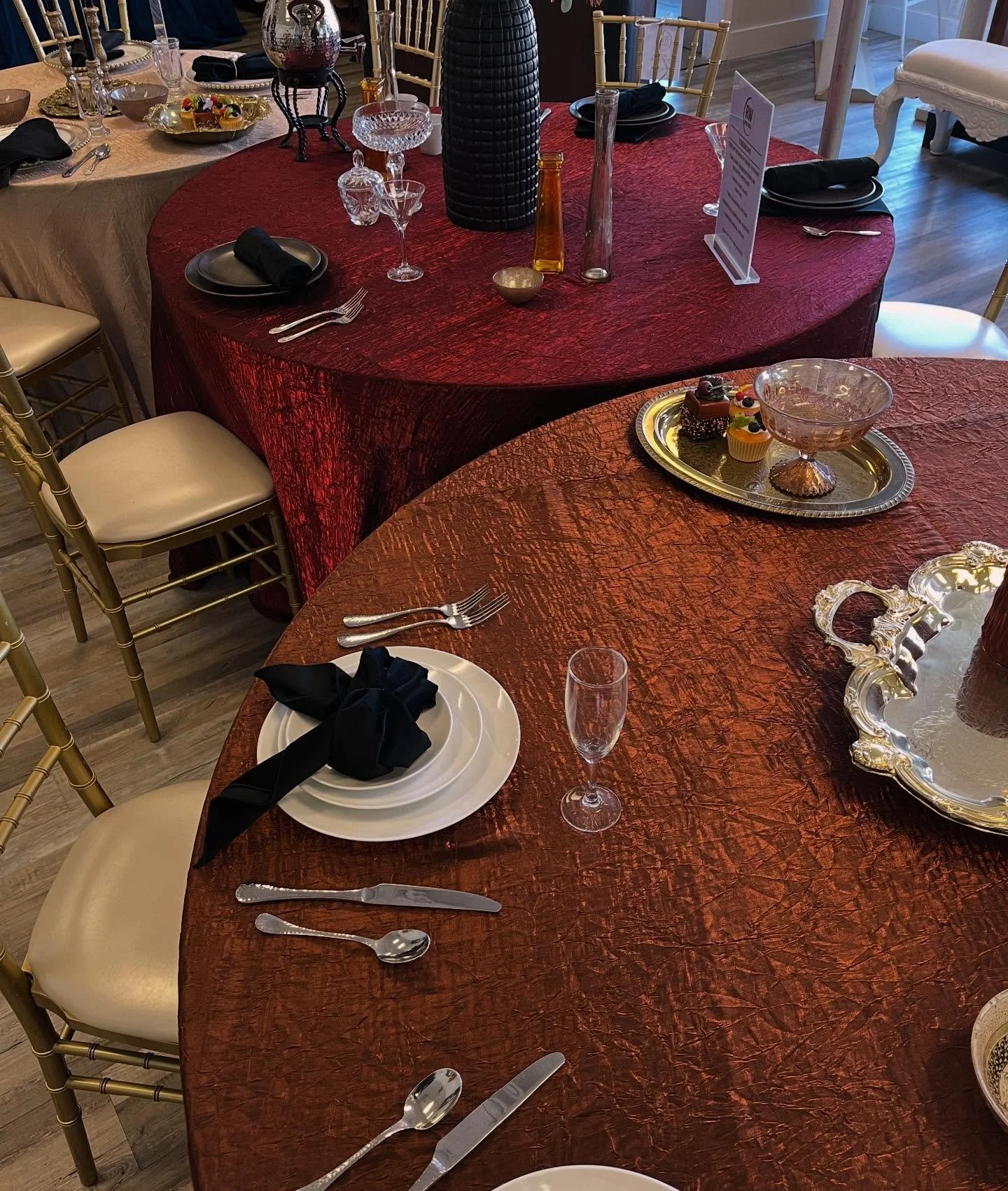Rental World will be open Monday and Tuesday 9-5p for pickups, and CLOSED Wednesday and Thursday to enjoy some down time. Get those rentals in now! 
.
.
.

#TableSettingGoals #VelvetAndSatin #LuxuryDining
#eventsbyrentalworldpa #chinarentals #lancast