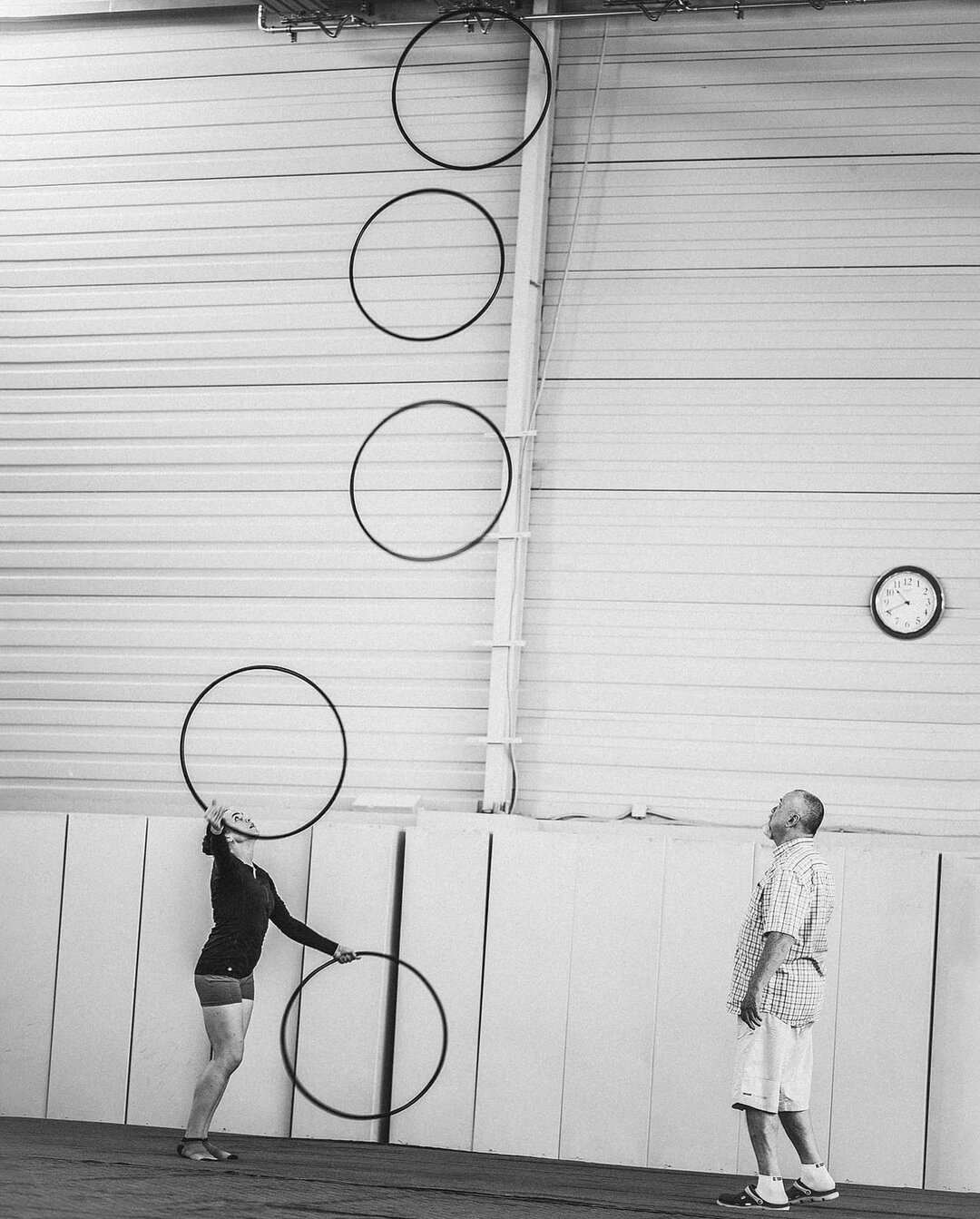 Photos I never posted from summer school in Kiev⠀⠀⠀⠀⠀⠀⠀⠀⠀
I have such a love hate relationship with this trick. I always felt like it&rsquo;s a &ldquo;must have&rdquo; if you&rsquo;re going to call yourself a hoop juggler. I did manage to double my p