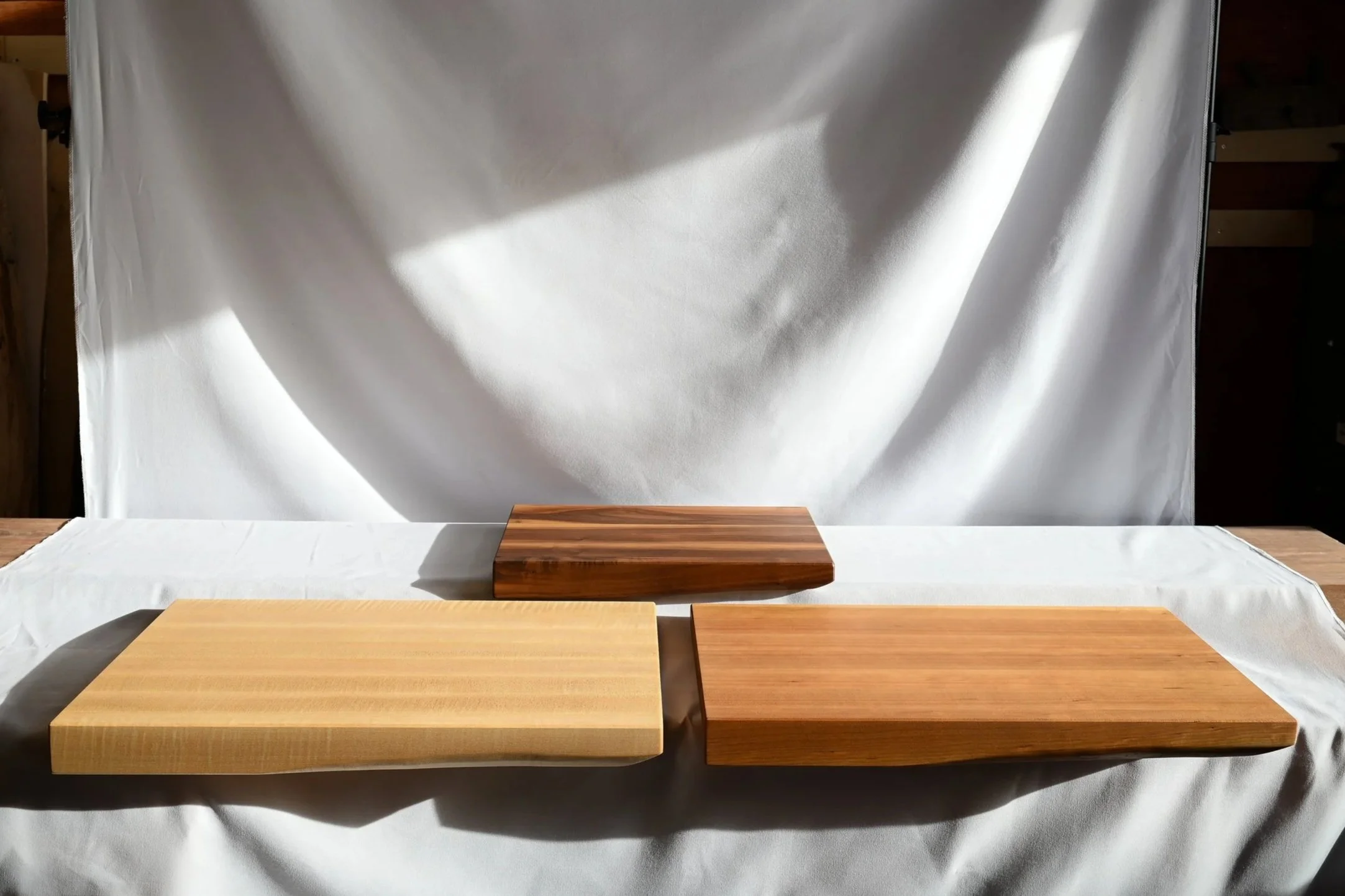 Carved Edge Cutting Board